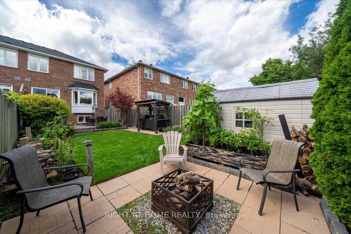 Photo 33 of 235 Weldon Road, Whitchurch-Stouffville, Stouffville — HOMEH