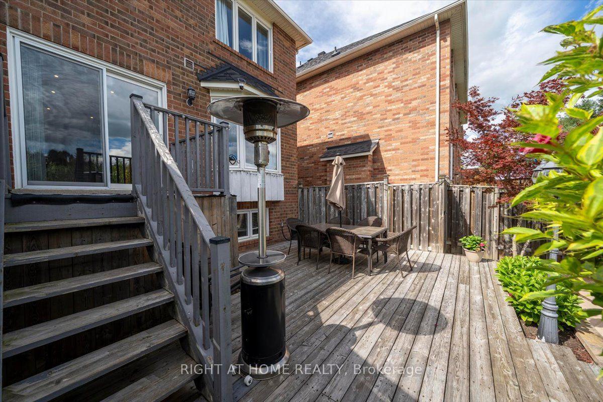 Photo 35 of 235 Weldon Road, Whitchurch-Stouffville, Stouffville — HOMEH