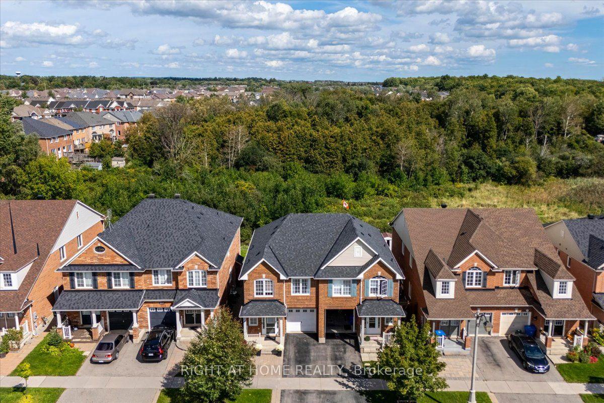 Photo 37 of 235 Weldon Road, Whitchurch-Stouffville, Stouffville — HOMEH