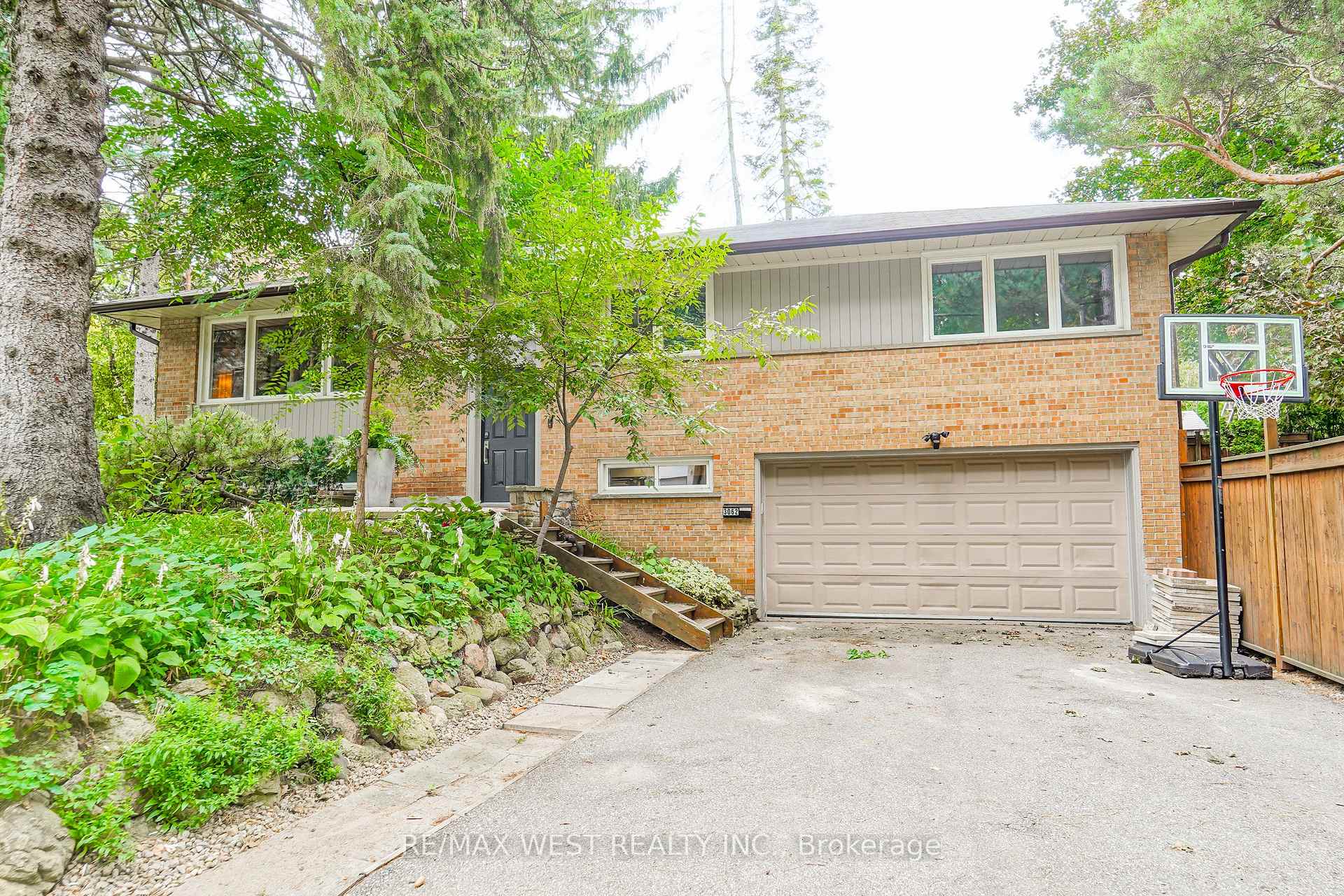 Photo 1 of 3062 O'hagan Drive, Mississauga, Erindale — HOMEH