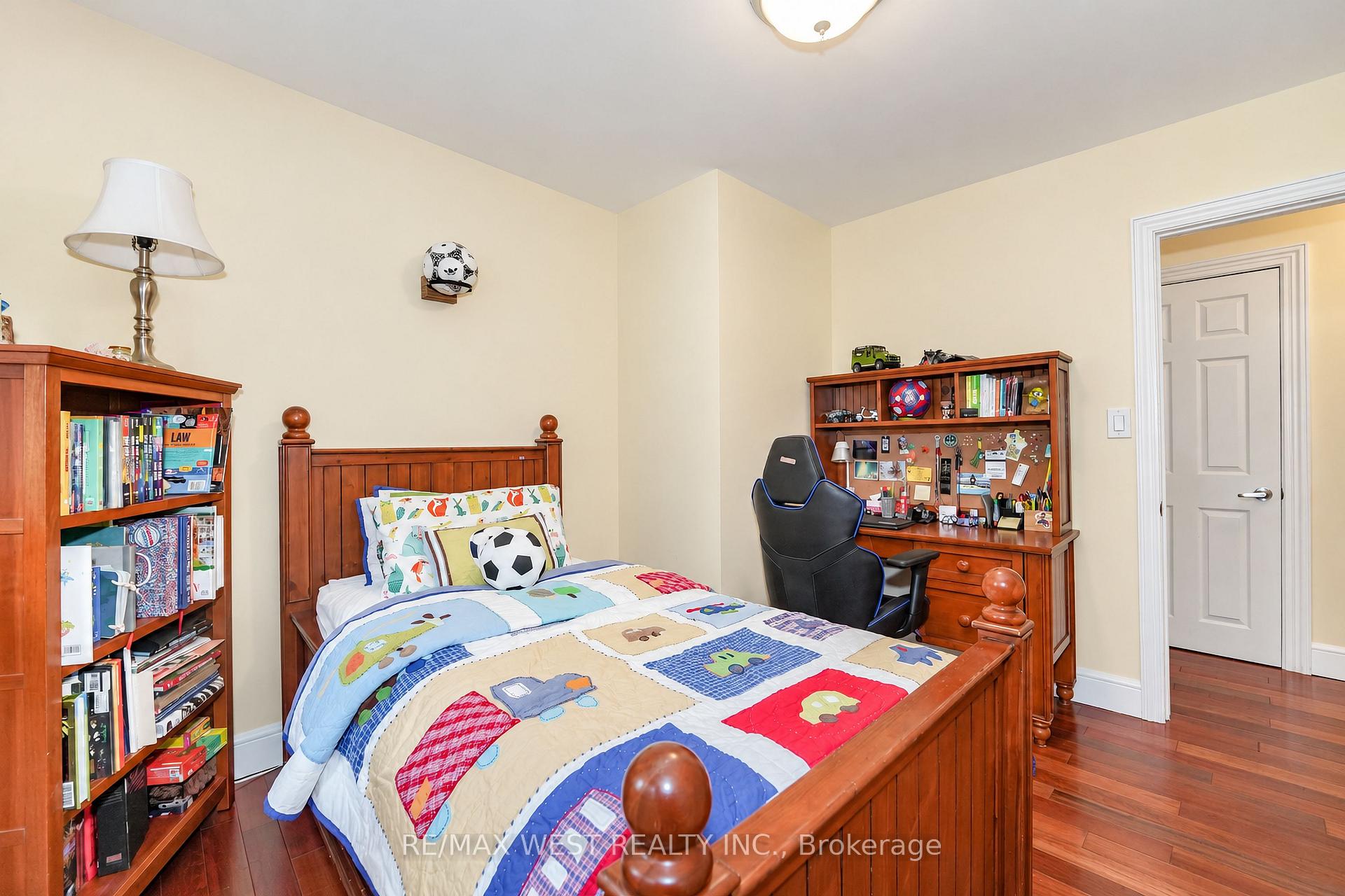 Photo 9 of 3062 O'hagan Drive, Mississauga, Erindale — HOMEH