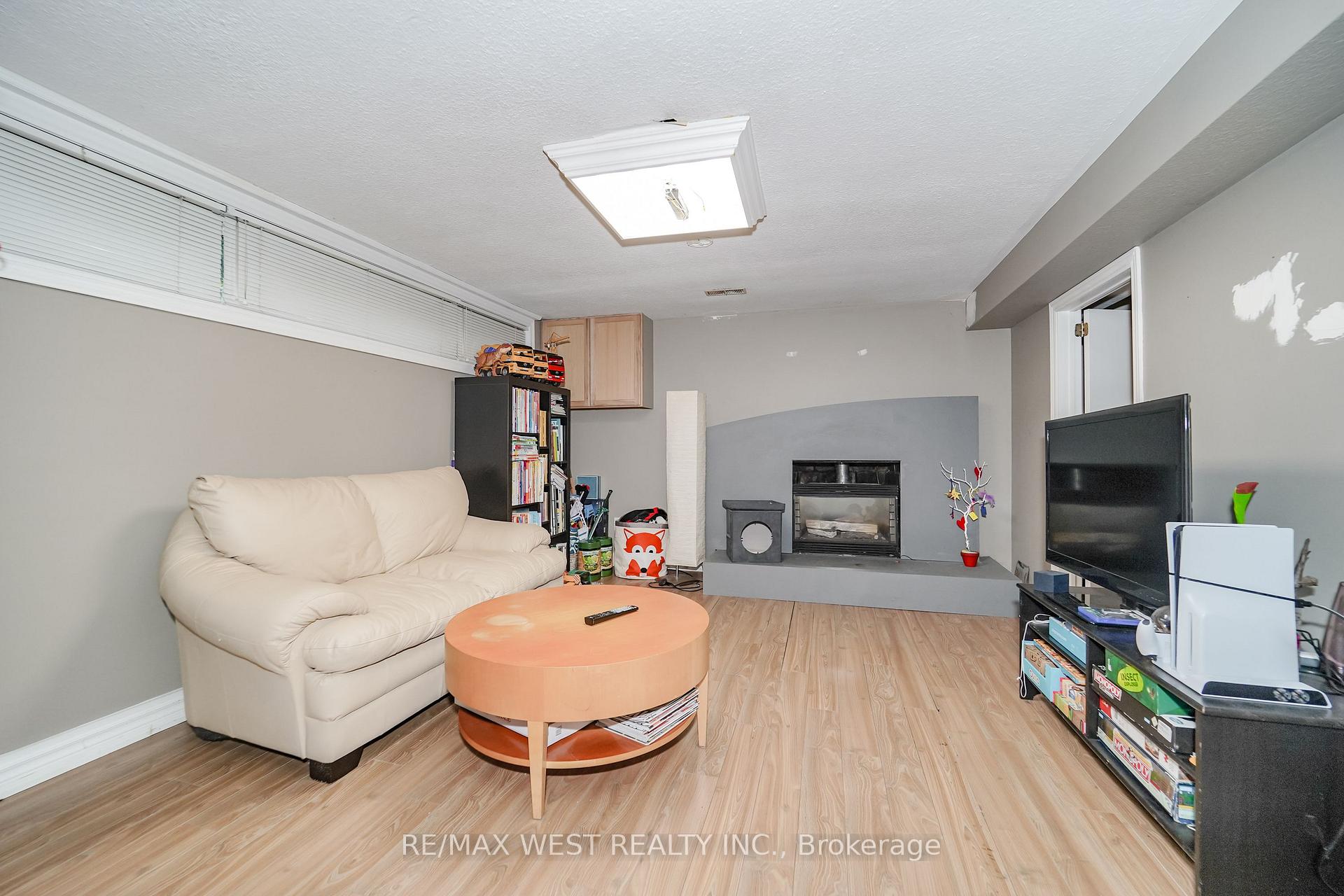 Photo 11 of 3062 O'hagan Drive, Mississauga, Erindale — HOMEH