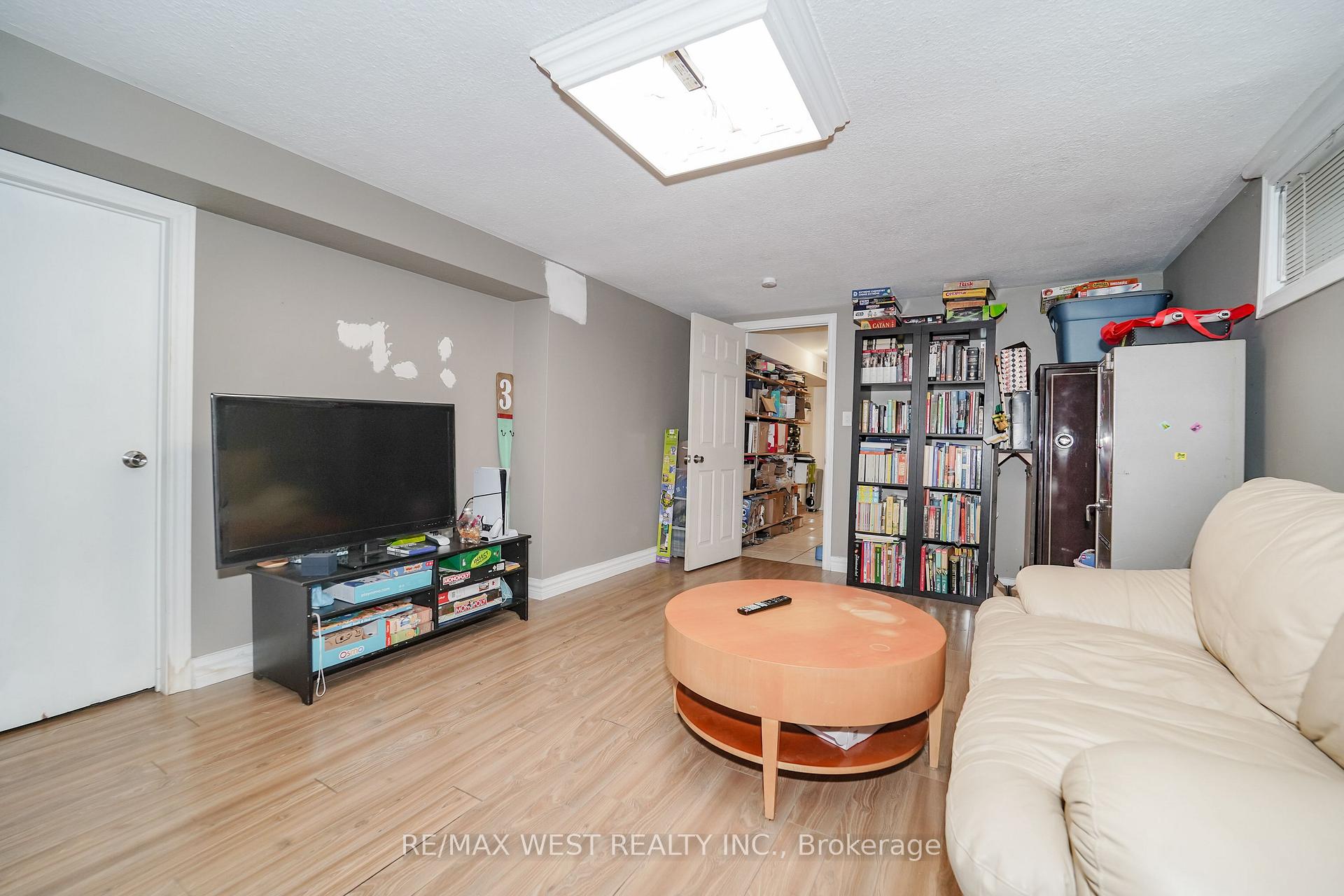 Photo 12 of 3062 O'hagan Drive, Mississauga, Erindale — HOMEH