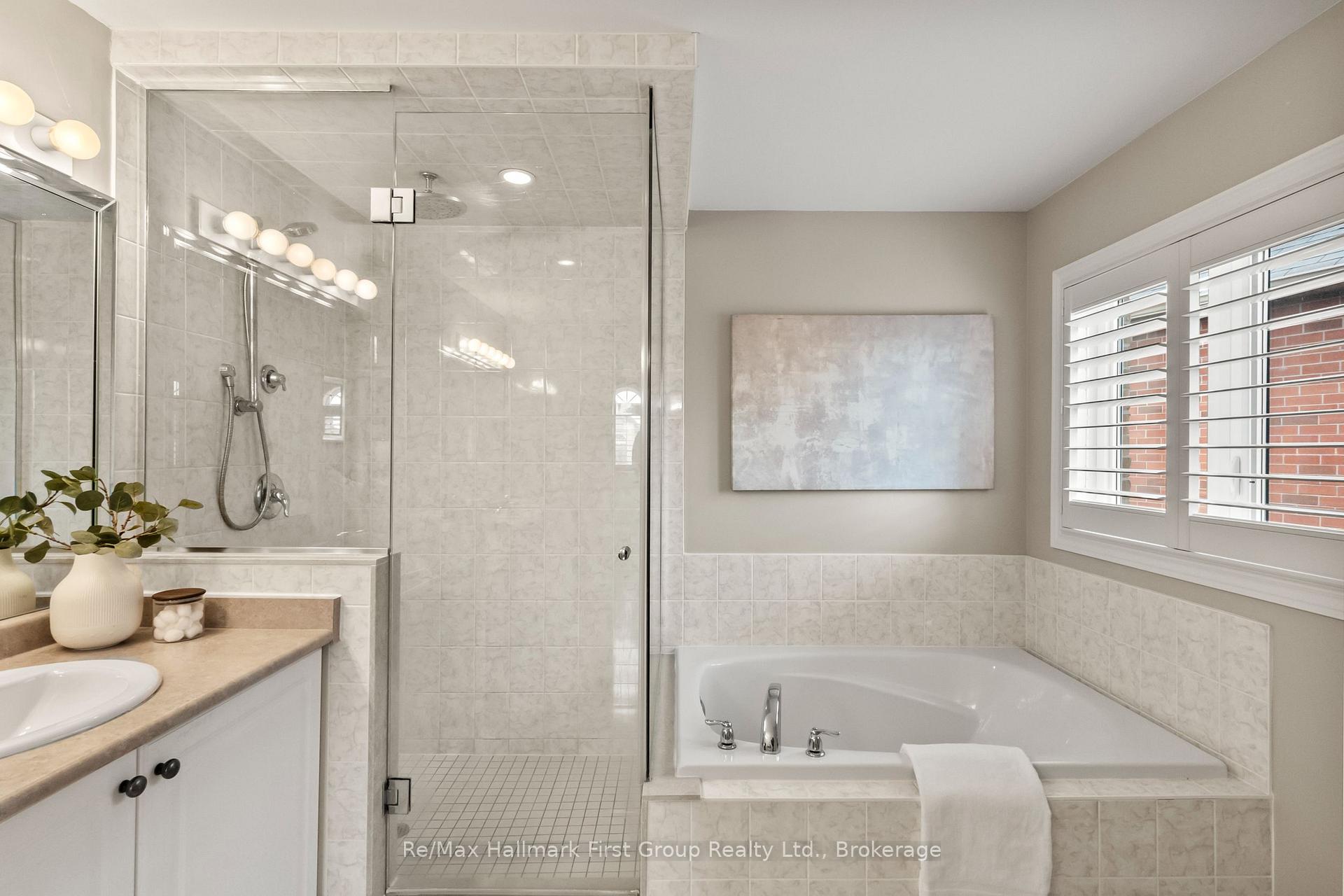Photo 32 of 928 Black Cherry Drive, Oshawa, Taunton — HOMEH
