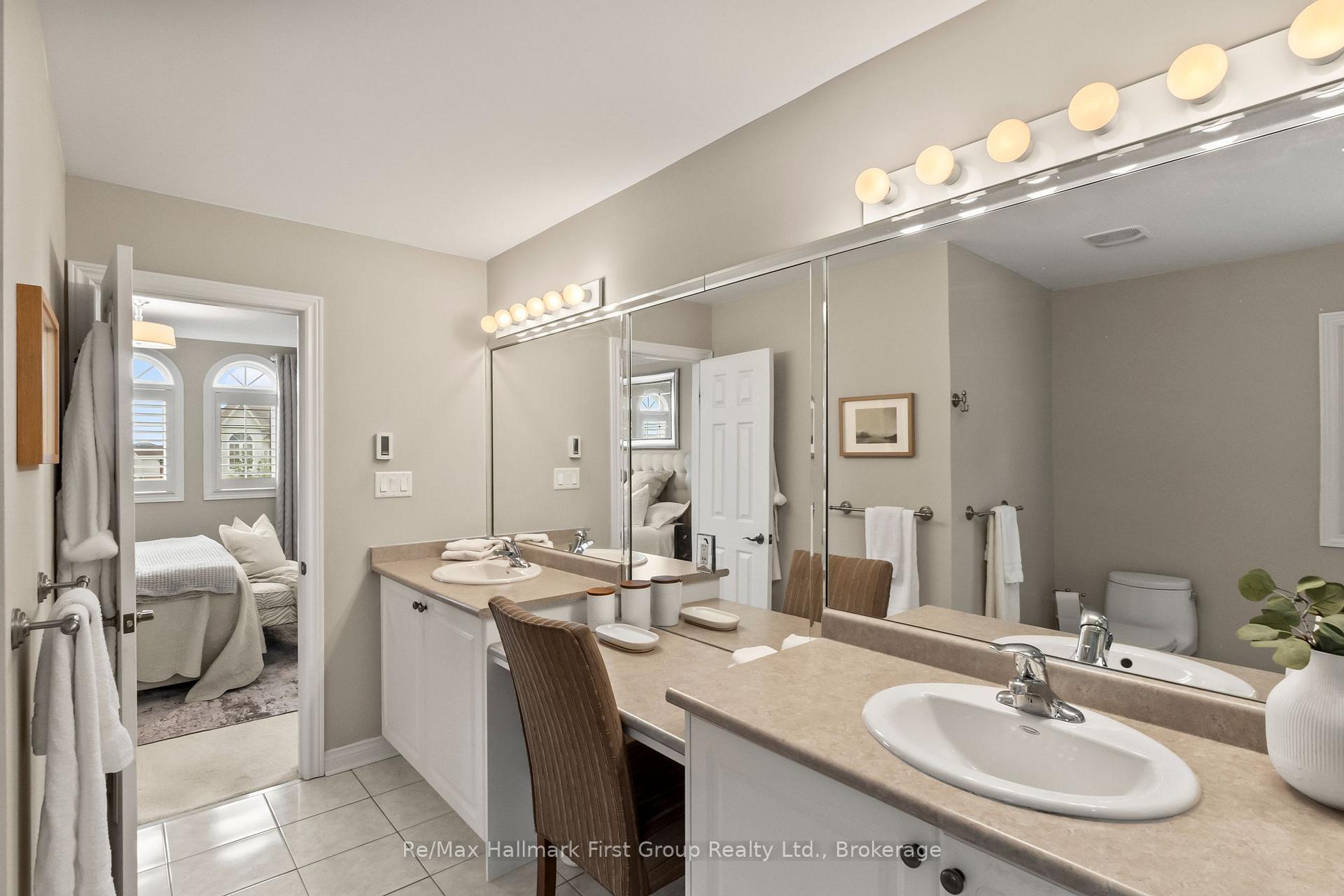Photo 33 of 928 Black Cherry Drive, Oshawa, Taunton — HOMEH