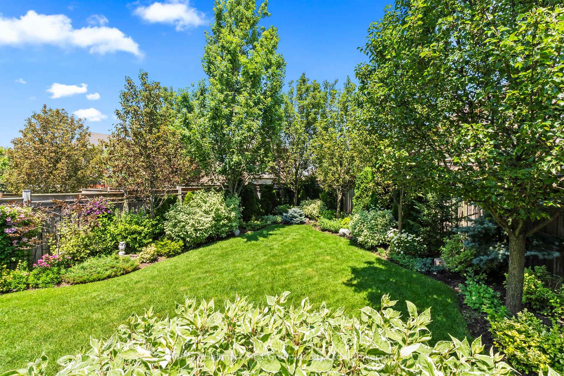 Photo 46 of 928 Black Cherry Drive, Oshawa, Taunton — HOMEH