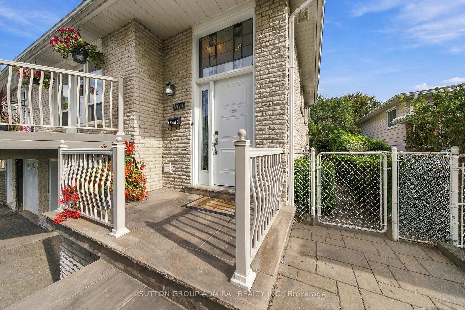 Photo 8 of 1871 Silverberry Crescent, Mississauga, Clarkson — HOMEH