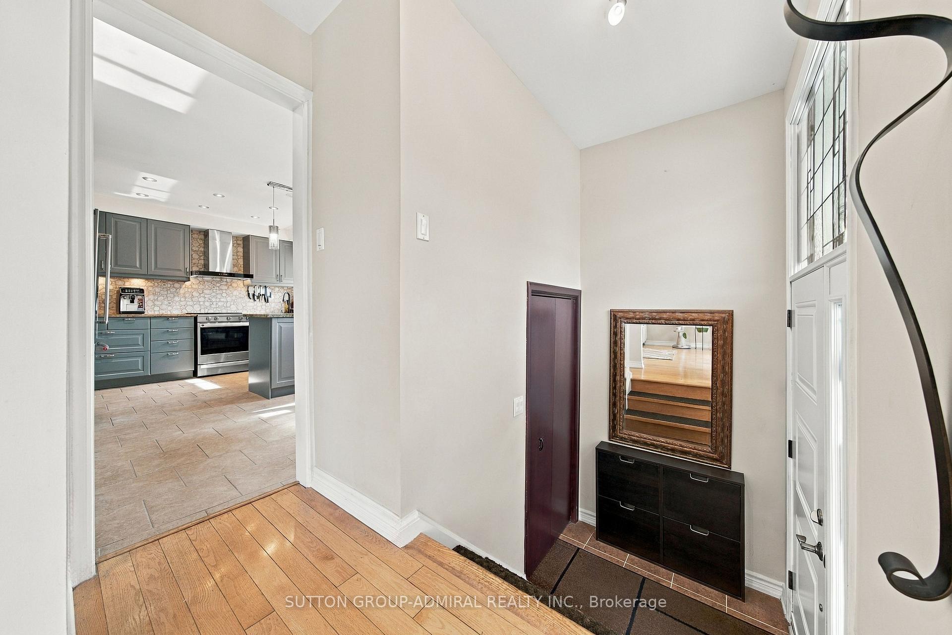 Photo 9 of 1871 Silverberry Crescent, Mississauga, Clarkson — HOMEH