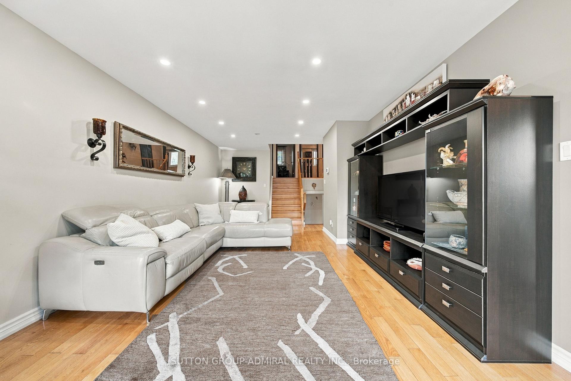 Photo 12 of 1871 Silverberry Crescent, Mississauga, Clarkson — HOMEH