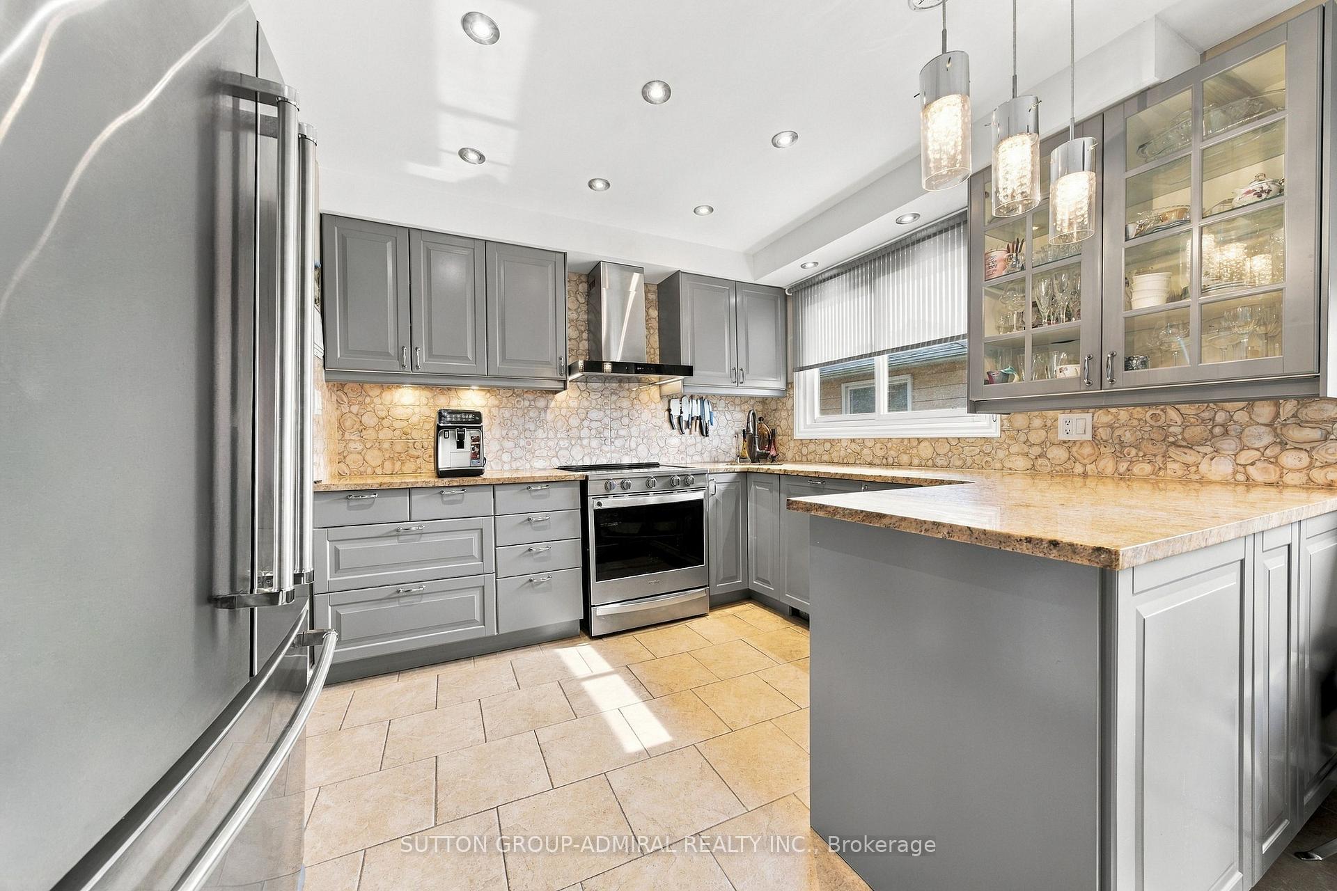Photo 17 of 1871 Silverberry Crescent, Mississauga, Clarkson — HOMEH