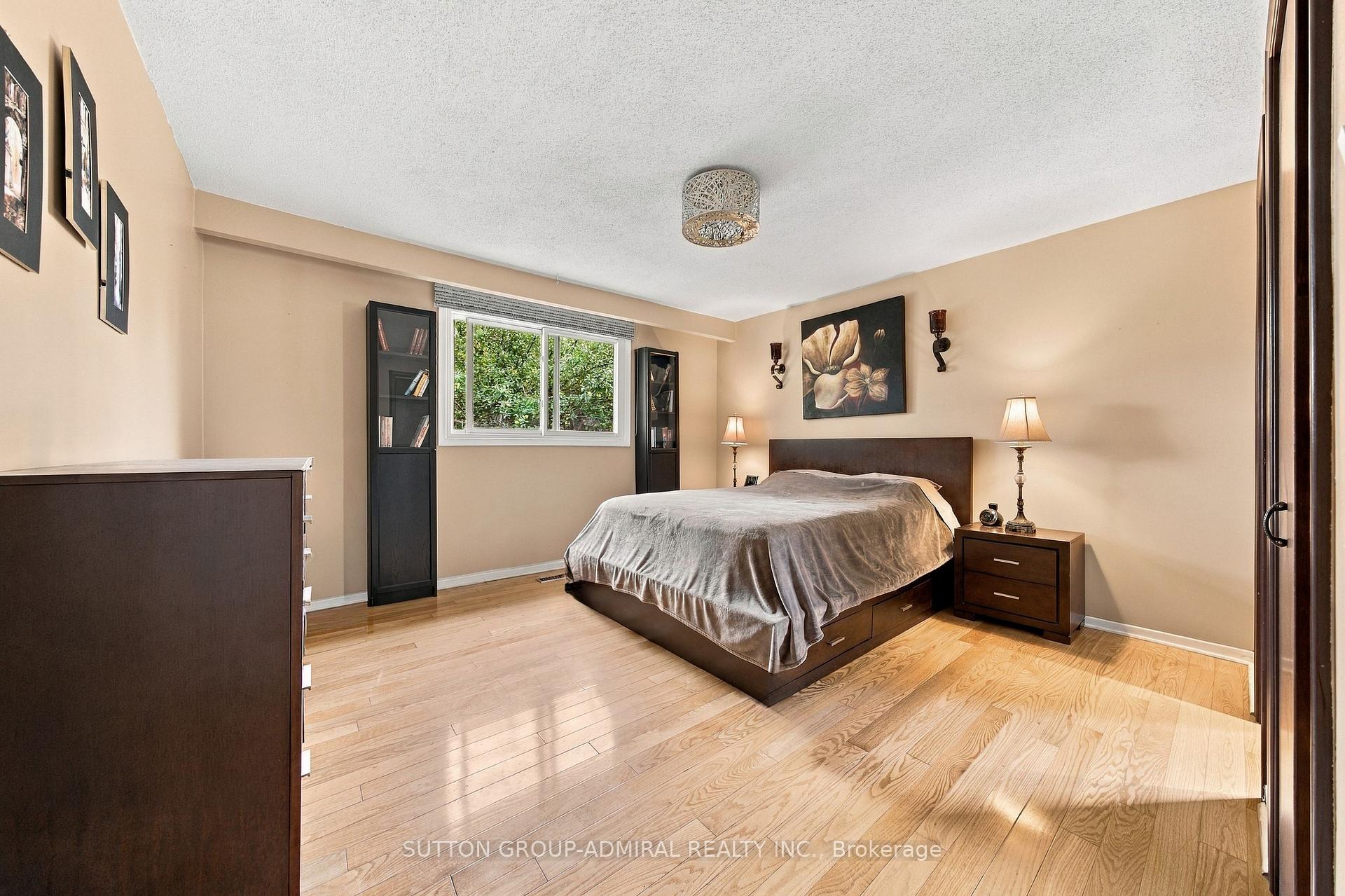 Photo 23 of 1871 Silverberry Crescent, Mississauga, Clarkson — HOMEH