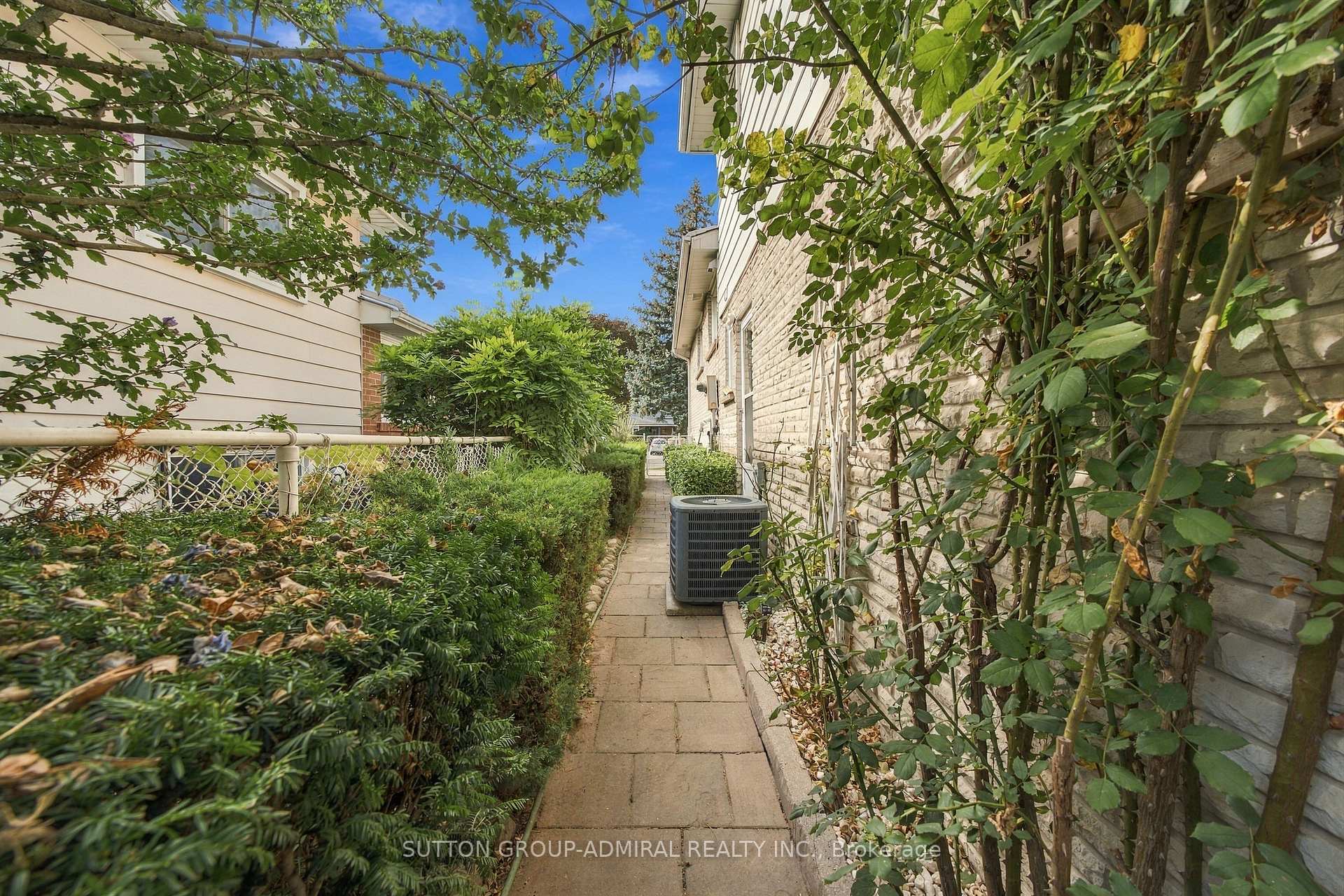 Photo 41 of 1871 Silverberry Crescent, Mississauga, Clarkson — HOMEH