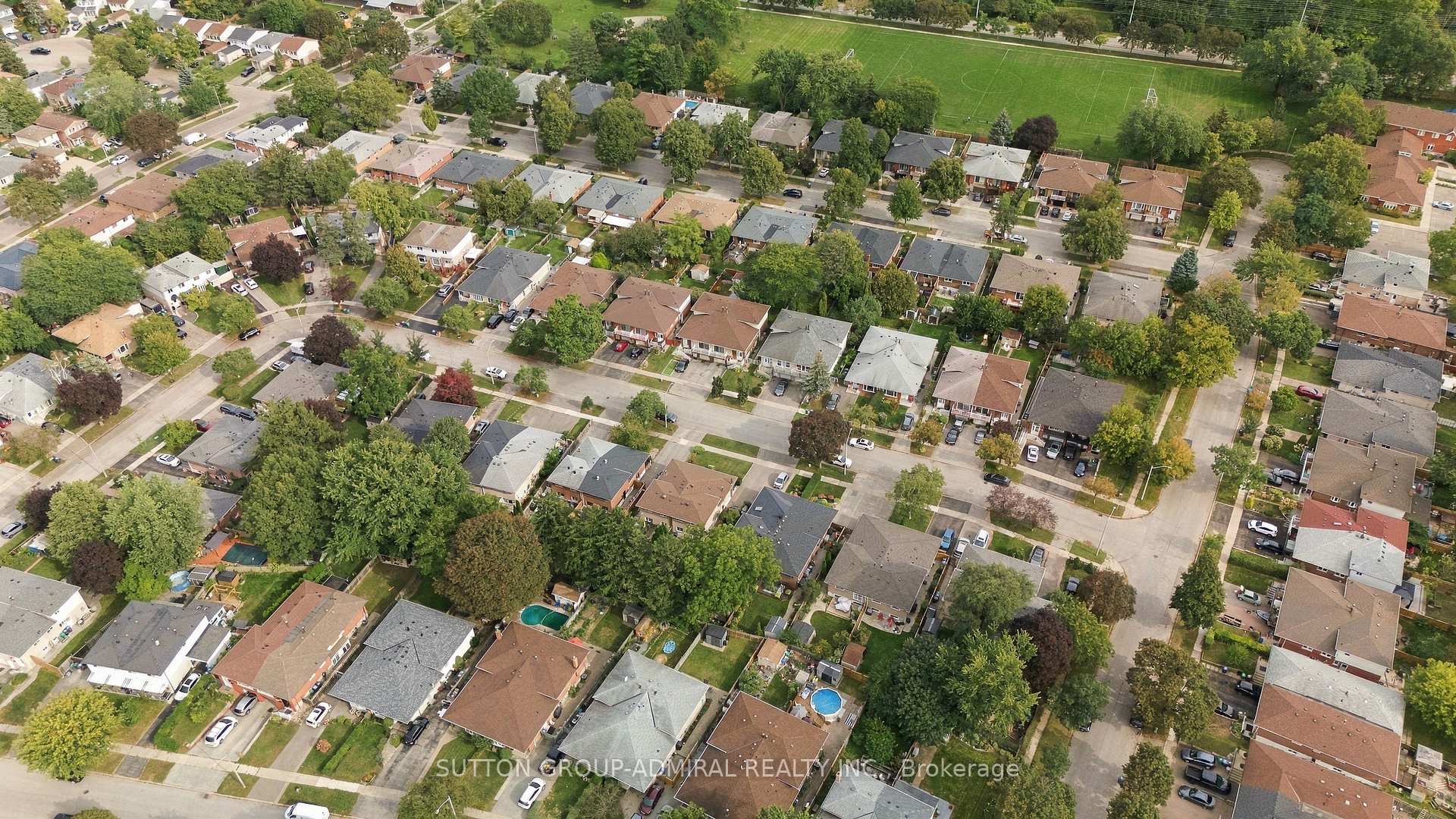 Photo 48 of 1871 Silverberry Crescent, Mississauga, Clarkson — HOMEH