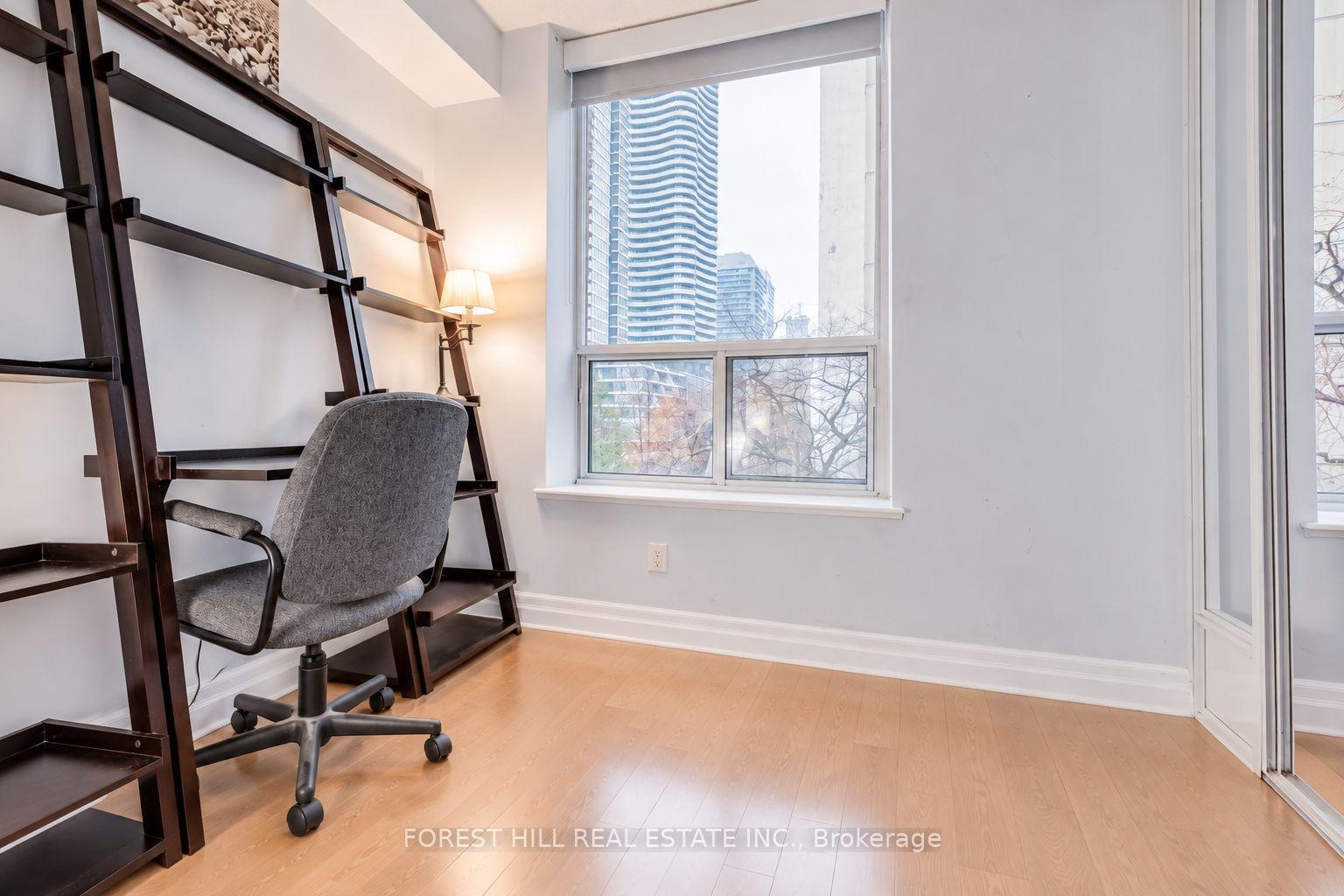 Photo 9 of Unit 305, 70 Alexander Street, Toronto, Church-Yonge Corridor — HOMEH