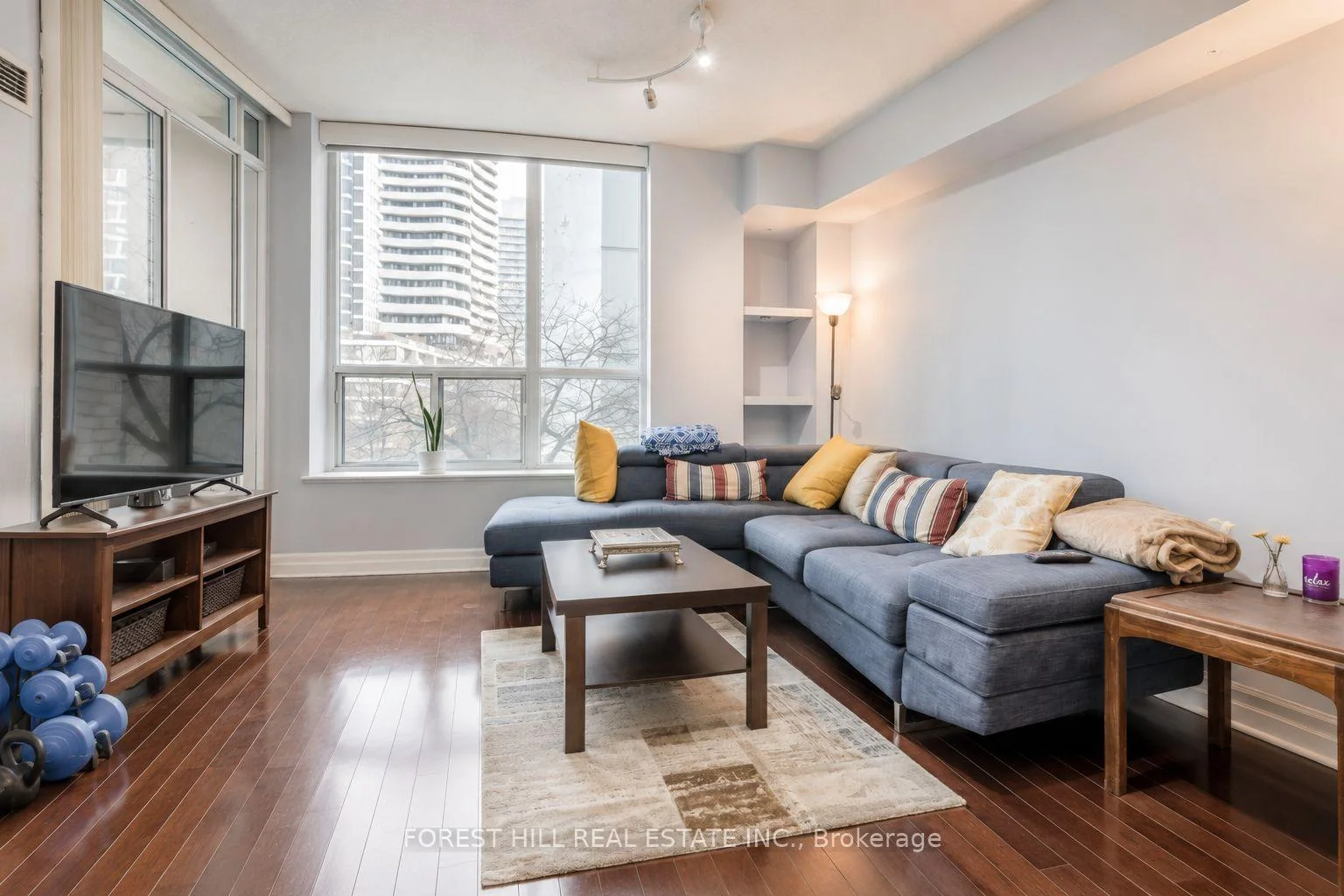 Photo 2 of Unit 305, 70 Alexander Street, Toronto, Church-Yonge Corridor — HOMEH