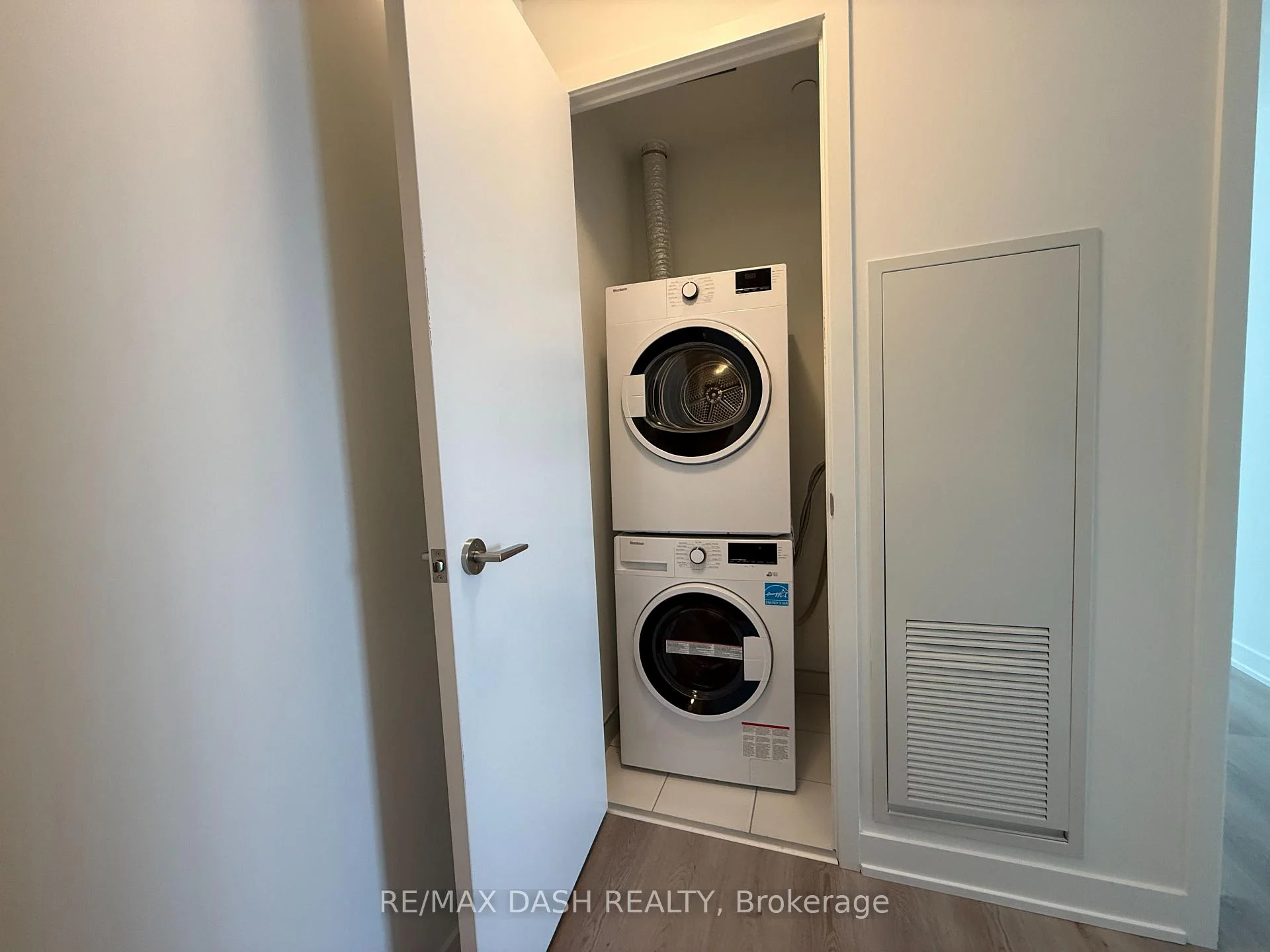 Photo 19 of Unit 4802, 634 Church Street, Toronto, Church-Yonge Corridor — HOMEH