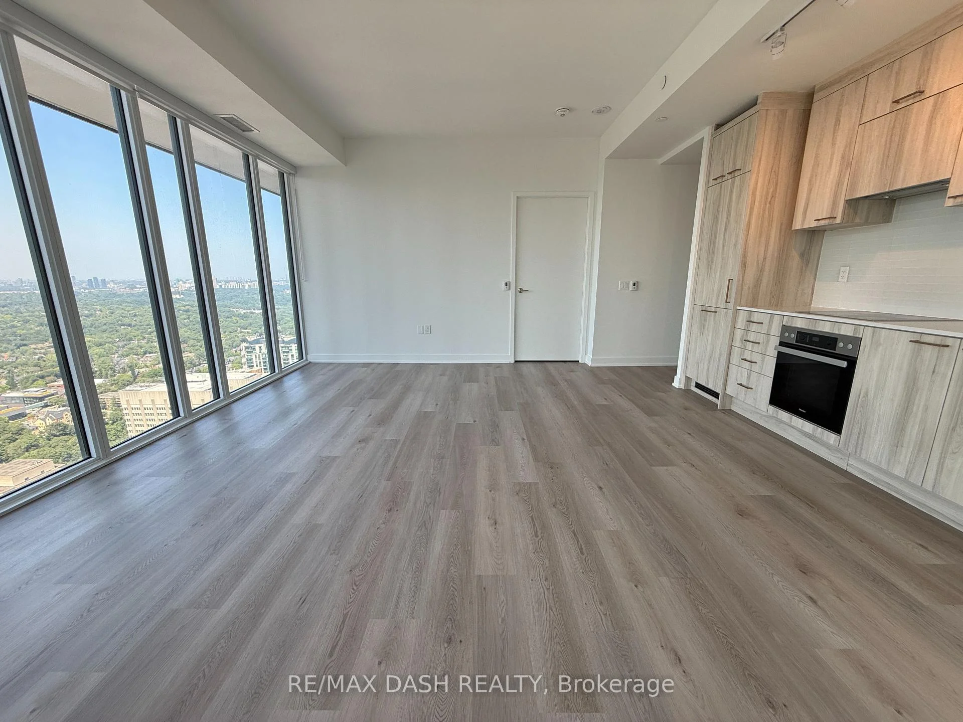 Photo 35 of Unit 4802, 634 Church Street, Toronto, Church-Yonge Corridor — HOMEH