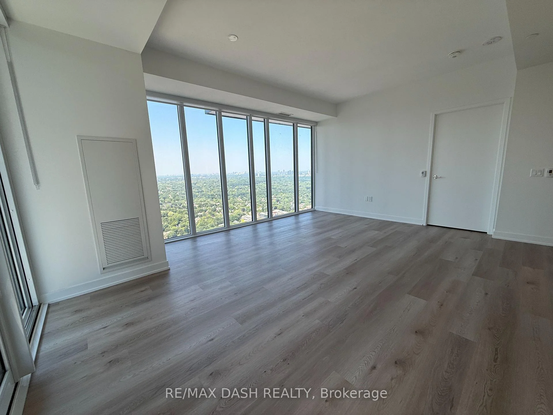 Photo 37 of Unit 4802, 634 Church Street, Toronto, Church-Yonge Corridor — HOMEH