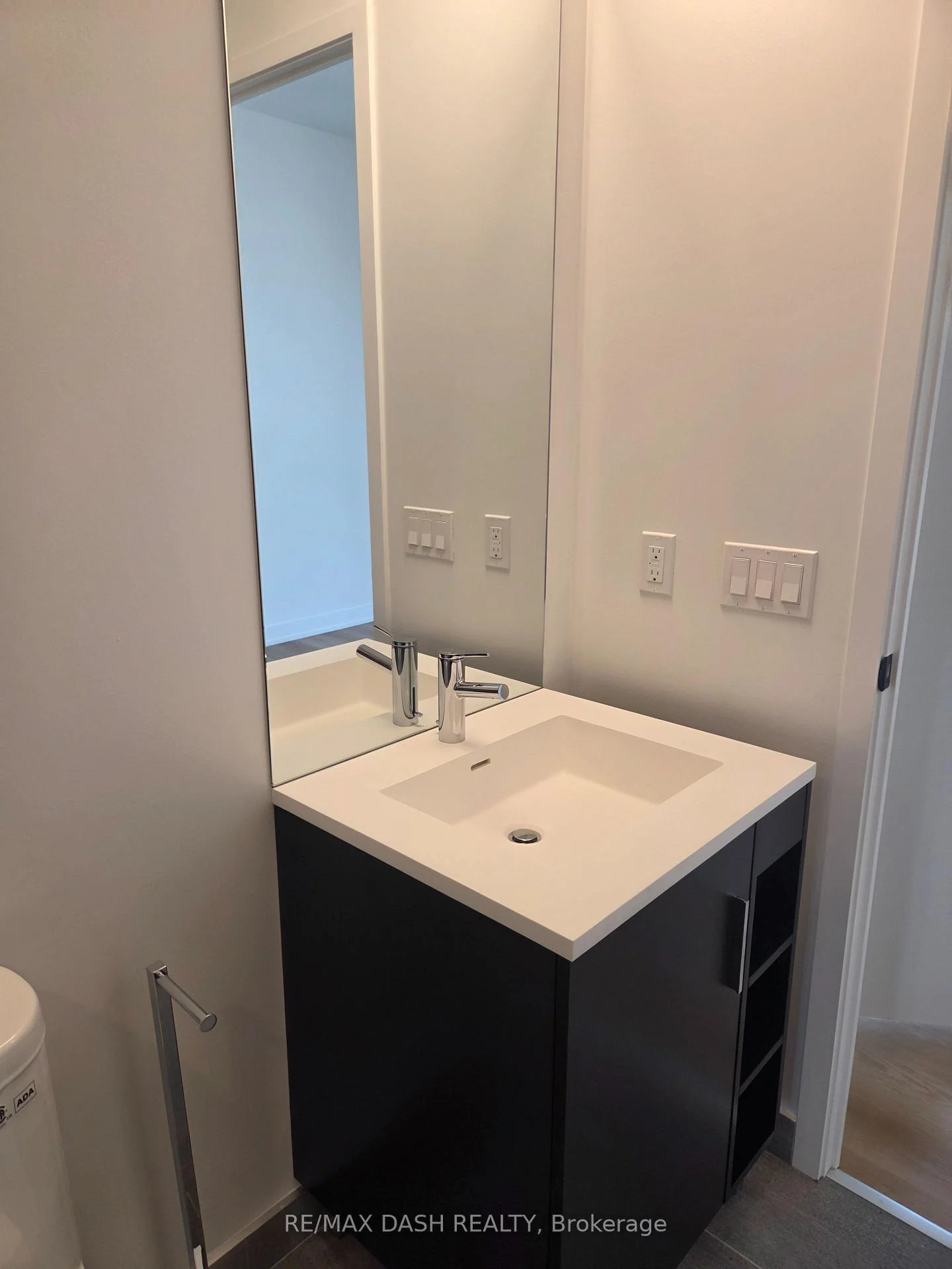 Photo 76 of Unit 4802, 634 Church Street, Toronto, Church-Yonge Corridor — HOMEH