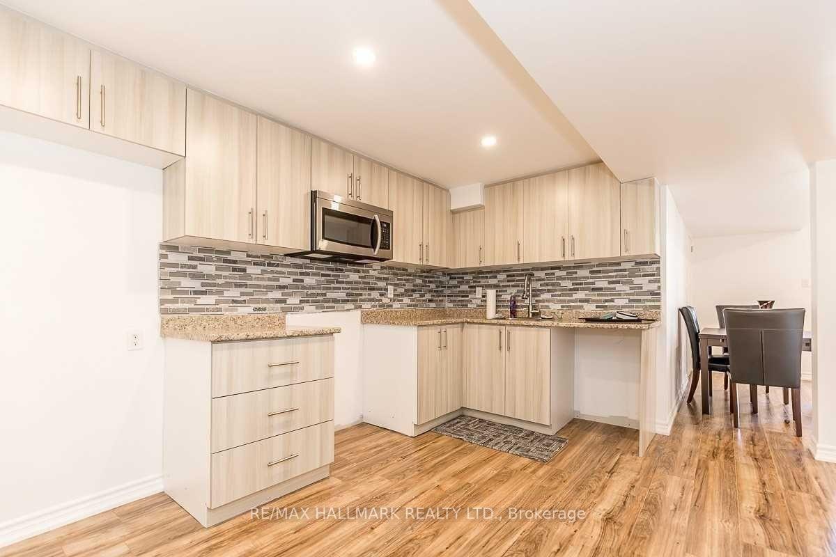 Photo 3 of Unit Bsmnt, 184 Stone Road, Aurora, Aurora Grove — HOMEH