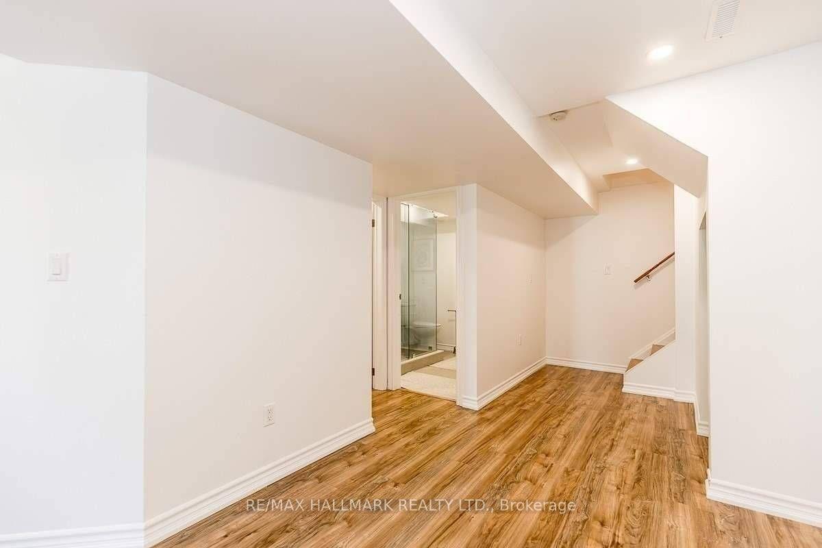 Photo 6 of Unit Bsmnt, 184 Stone Road, Aurora, Aurora Grove — HOMEH