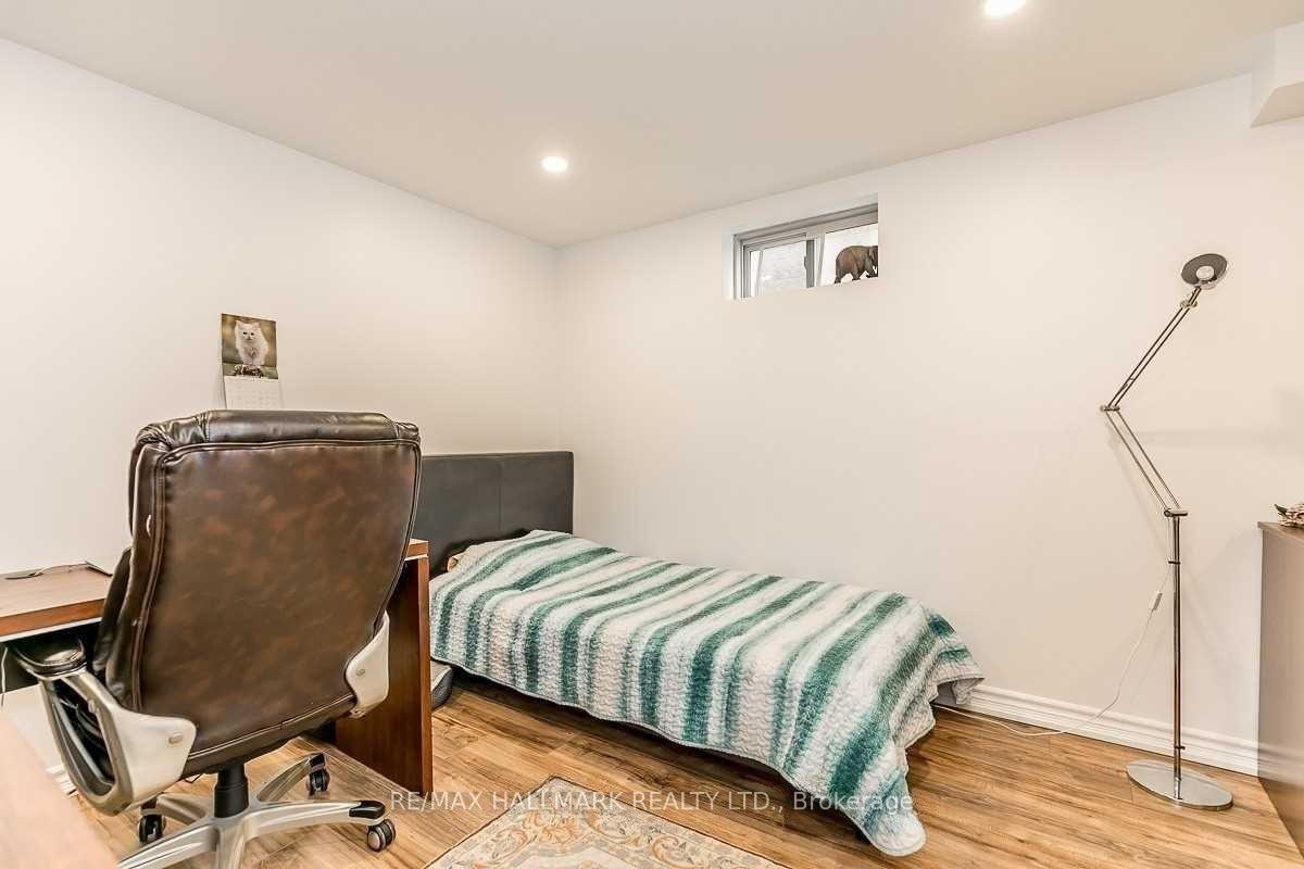 Photo 7 of Unit Bsmnt, 184 Stone Road, Aurora, Aurora Grove — HOMEH