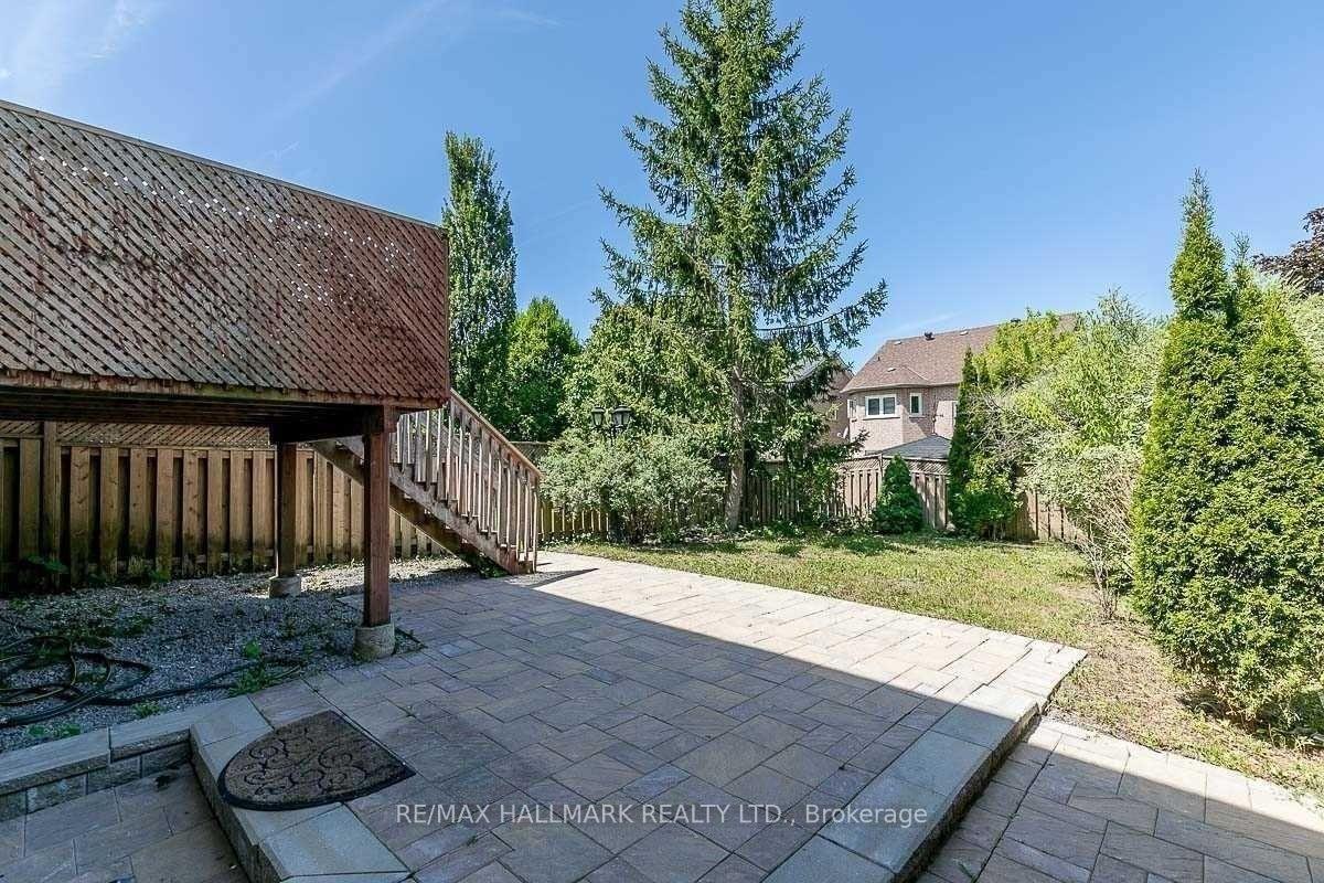 Photo 10 of Unit Bsmnt, 184 Stone Road, Aurora, Aurora Grove — HOMEH