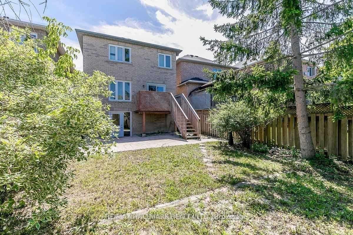 Photo 11 of Unit Bsmnt, 184 Stone Road, Aurora, Aurora Grove — HOMEH