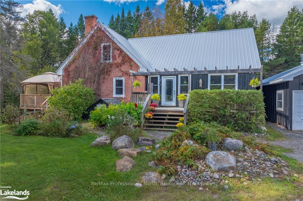 Front of 204 Bowyer Road