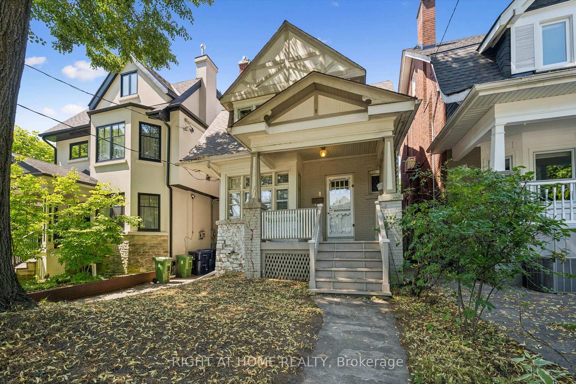 Photo 2 of 4 Jean Street, Toronto, Rosedale-Moore Park — HOMEH
