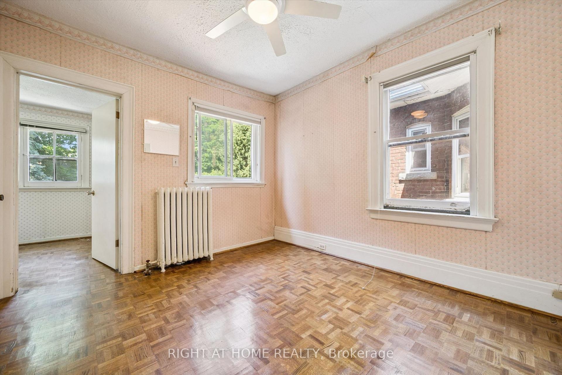 Photo 16 of 4 Jean Street, Toronto, Rosedale-Moore Park — HOMEH