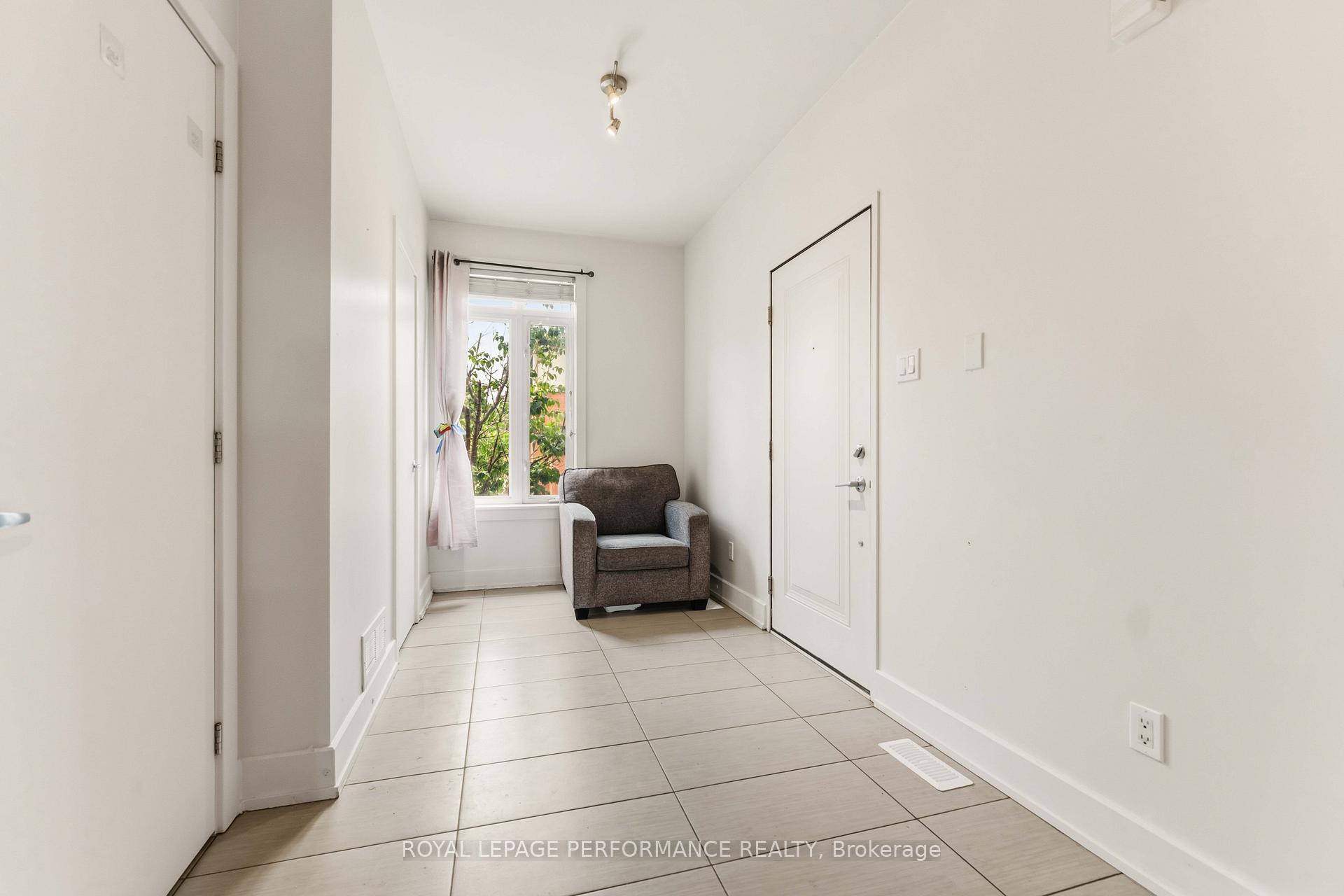 Photo 9 of 22 Bergeron Private, Ottawa, Chapel Hill — HOMEH