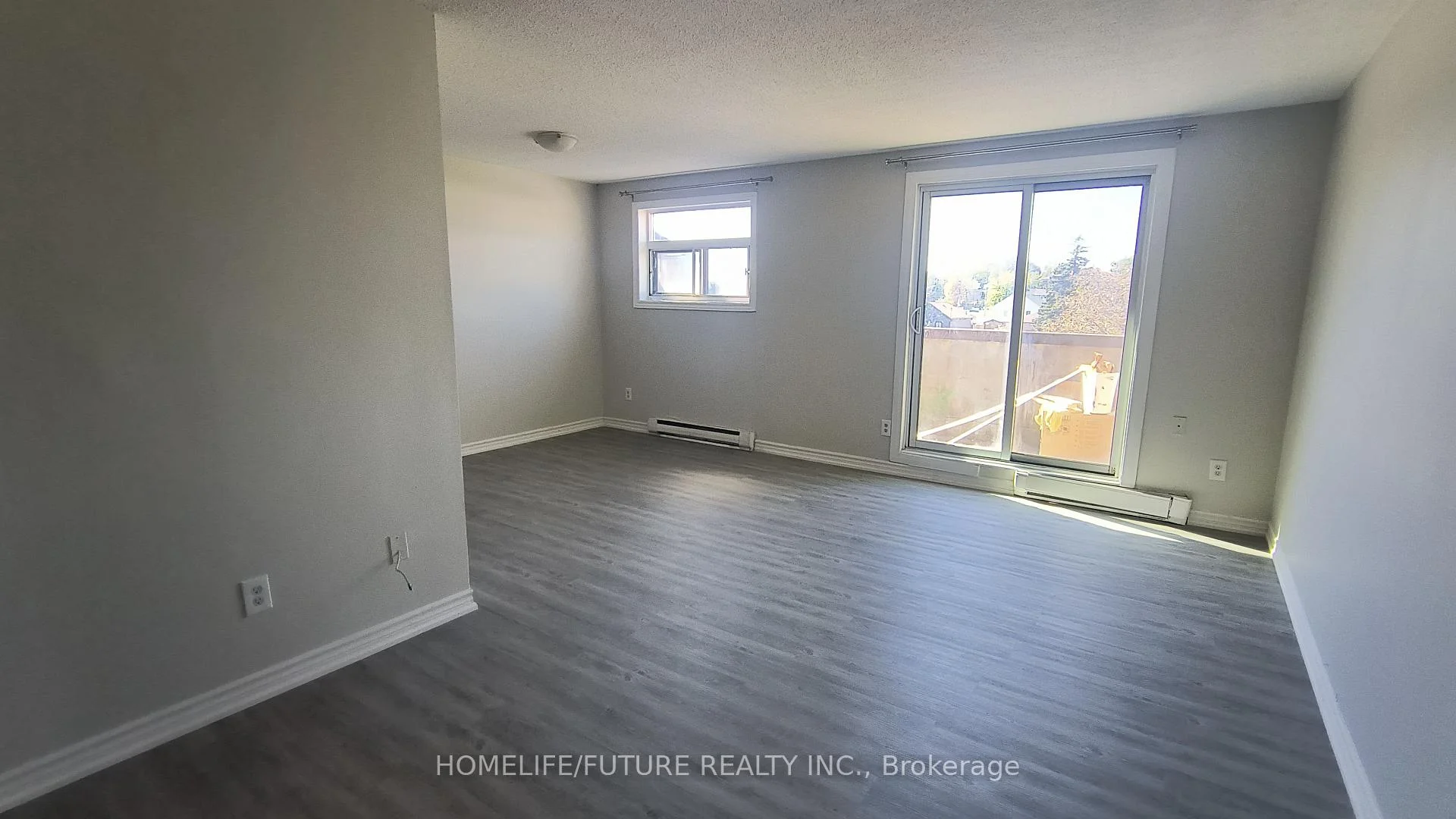 Photo 7 of Unit 405, 560 Bloor Street E, Oshawa, Farewell — HOMEH