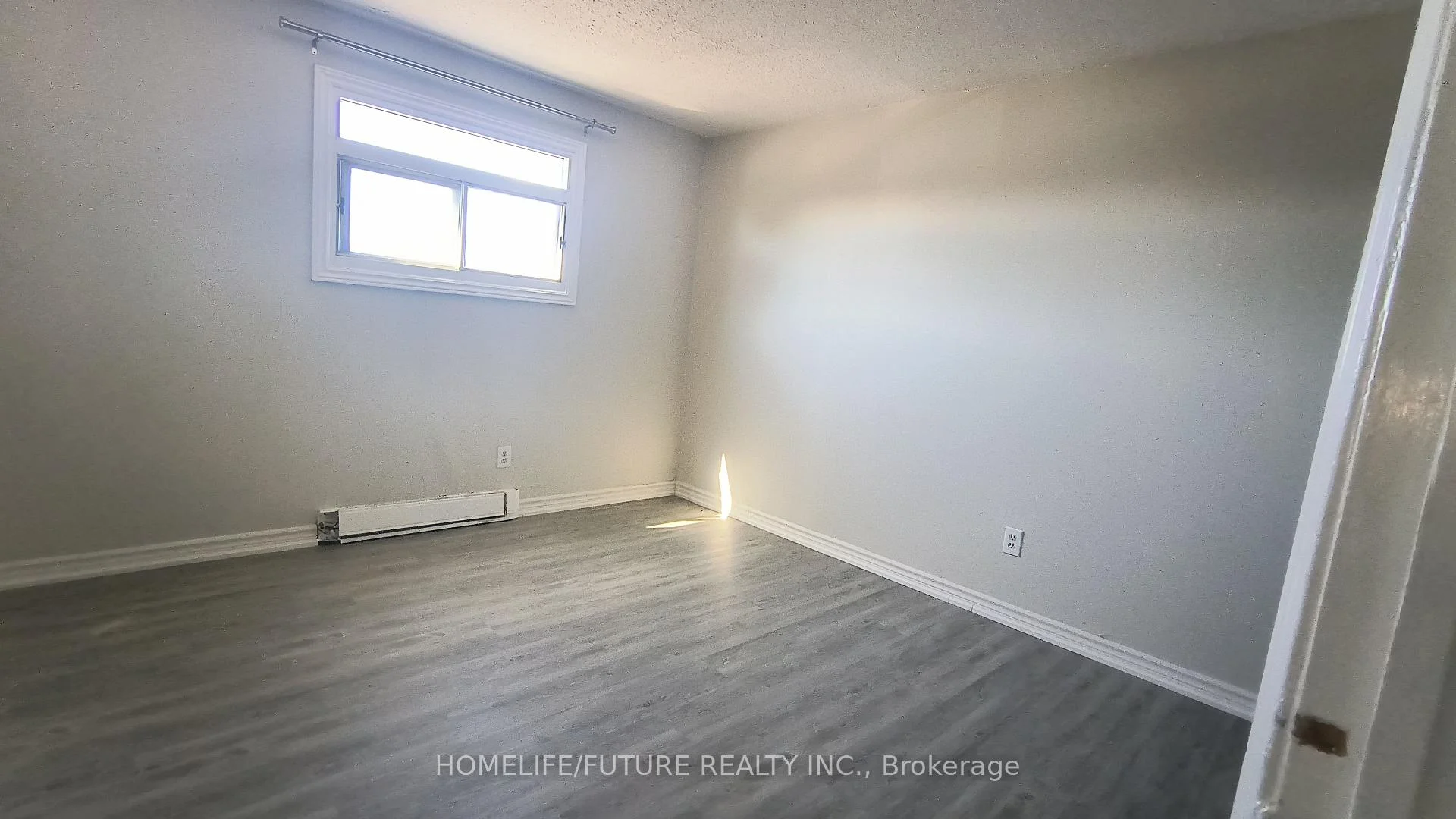 Photo 12 of Unit 405, 560 Bloor Street E, Oshawa, Farewell — HOMEH