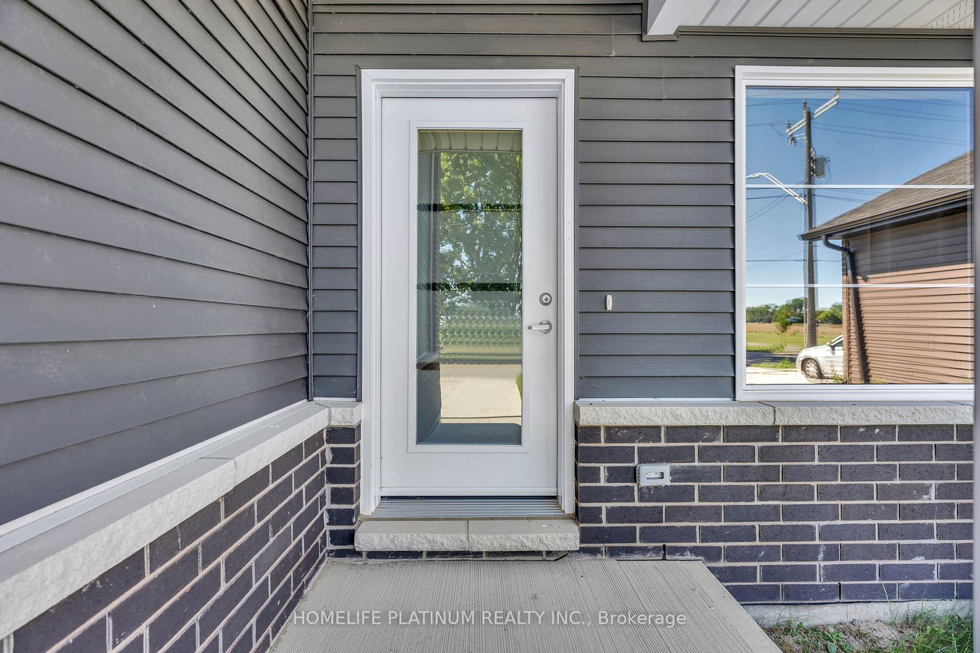 Photo 3 of 143 Howard Road, Chatham-Kent, Chatham — HOMEH