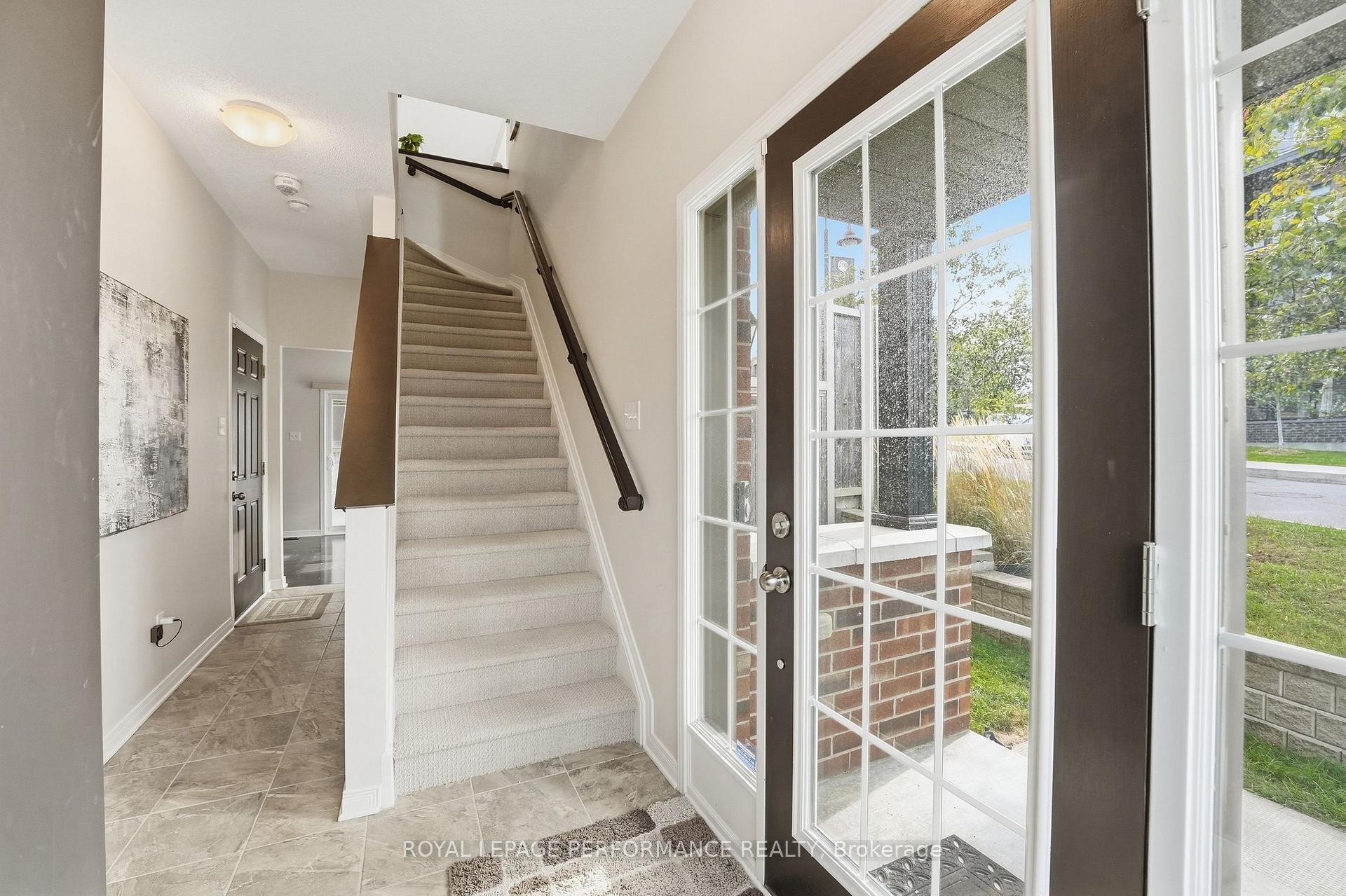 Photo 11 of 275 Eric Czapnik Way, Ottawa, Bilberry Creek/Queenswood Heights — HOMEH