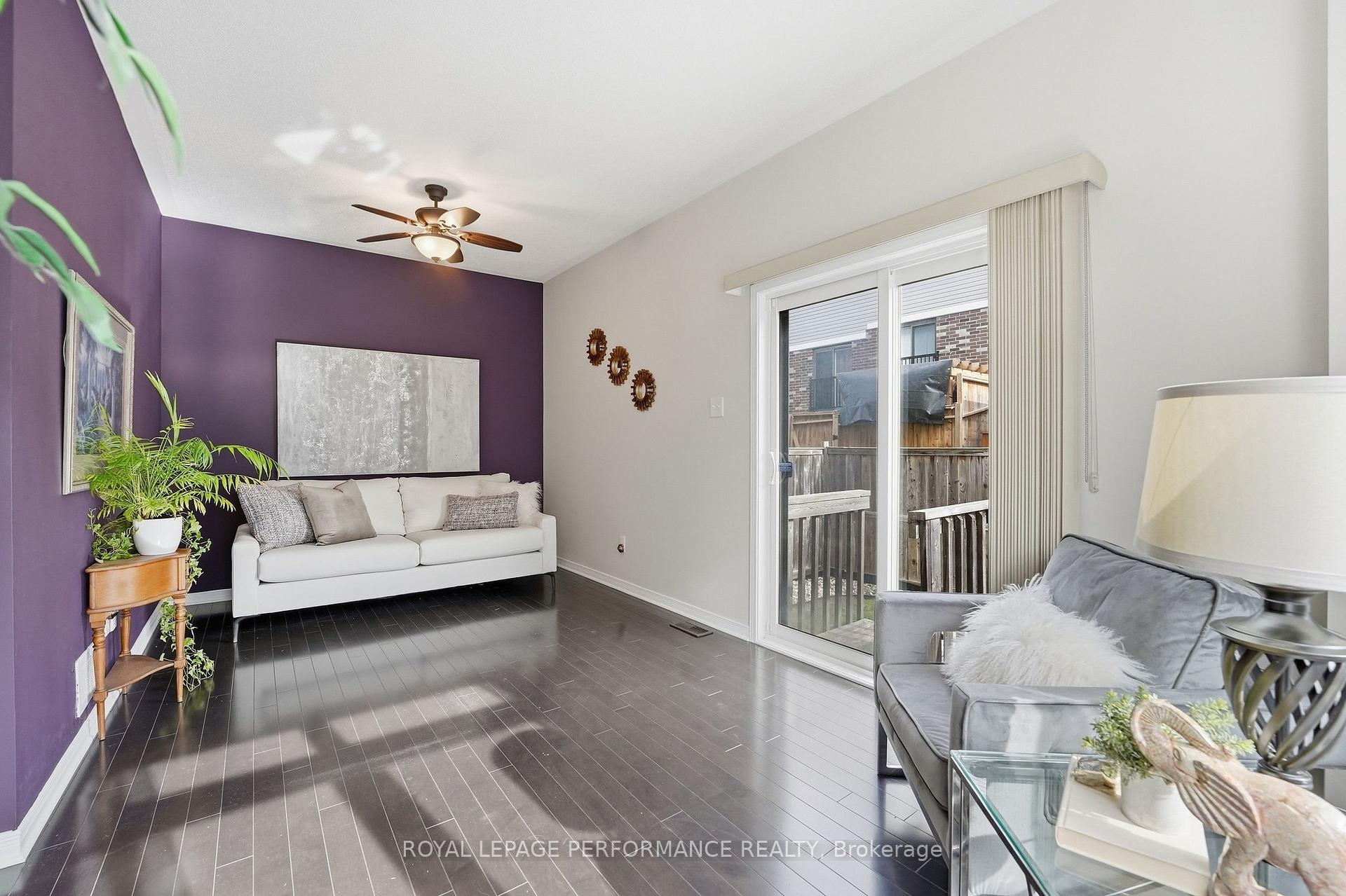 Photo 17 of 275 Eric Czapnik Way, Ottawa, Bilberry Creek/Queenswood Heights — HOMEH