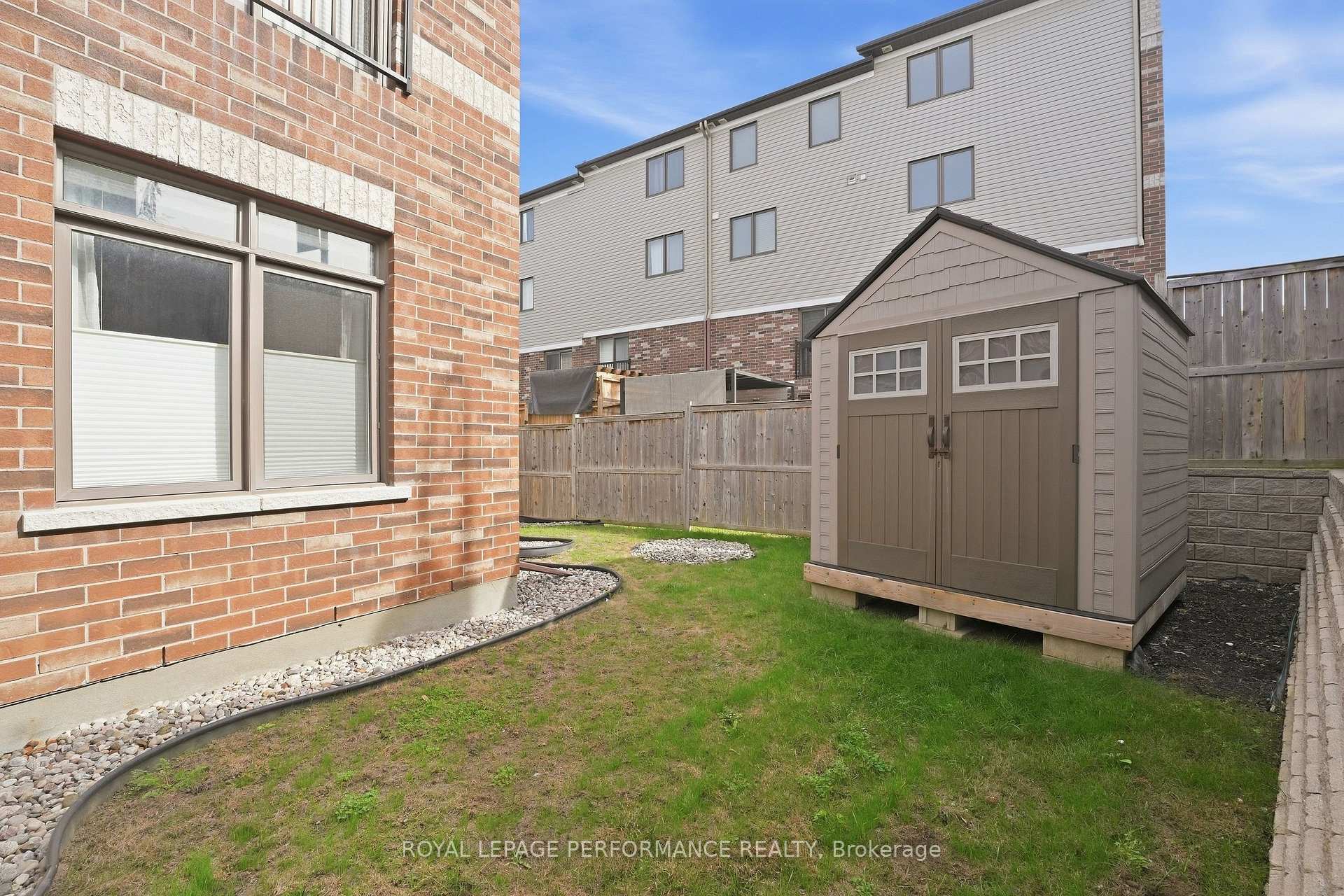 Photo 63 of 275 Eric Czapnik Way, Ottawa, Bilberry Creek/Queenswood Heights — HOMEH
