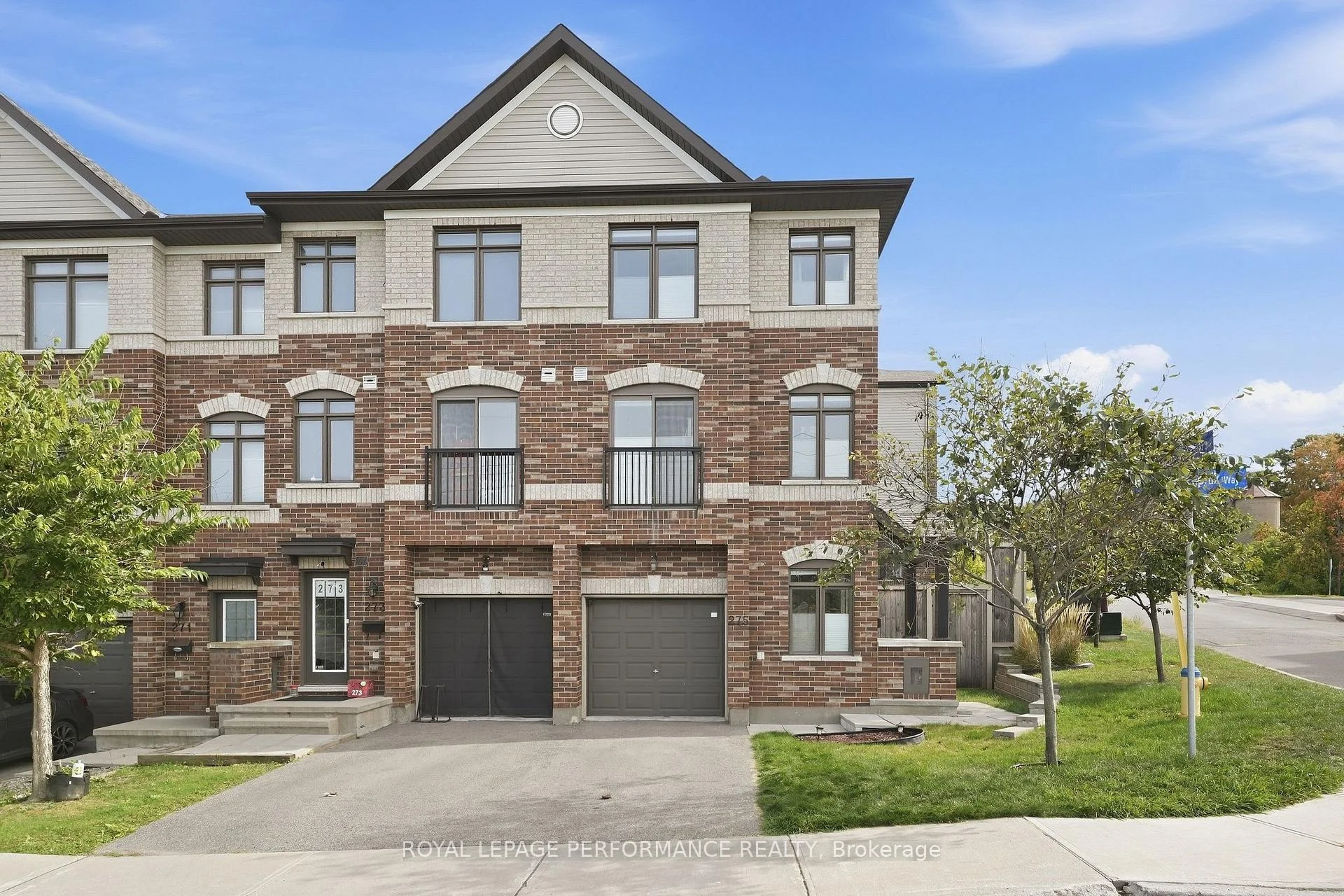 Photo 6 of 275 Eric Czapnik Way, Ottawa, Bilberry Creek/Queenswood Heights — HOMEH