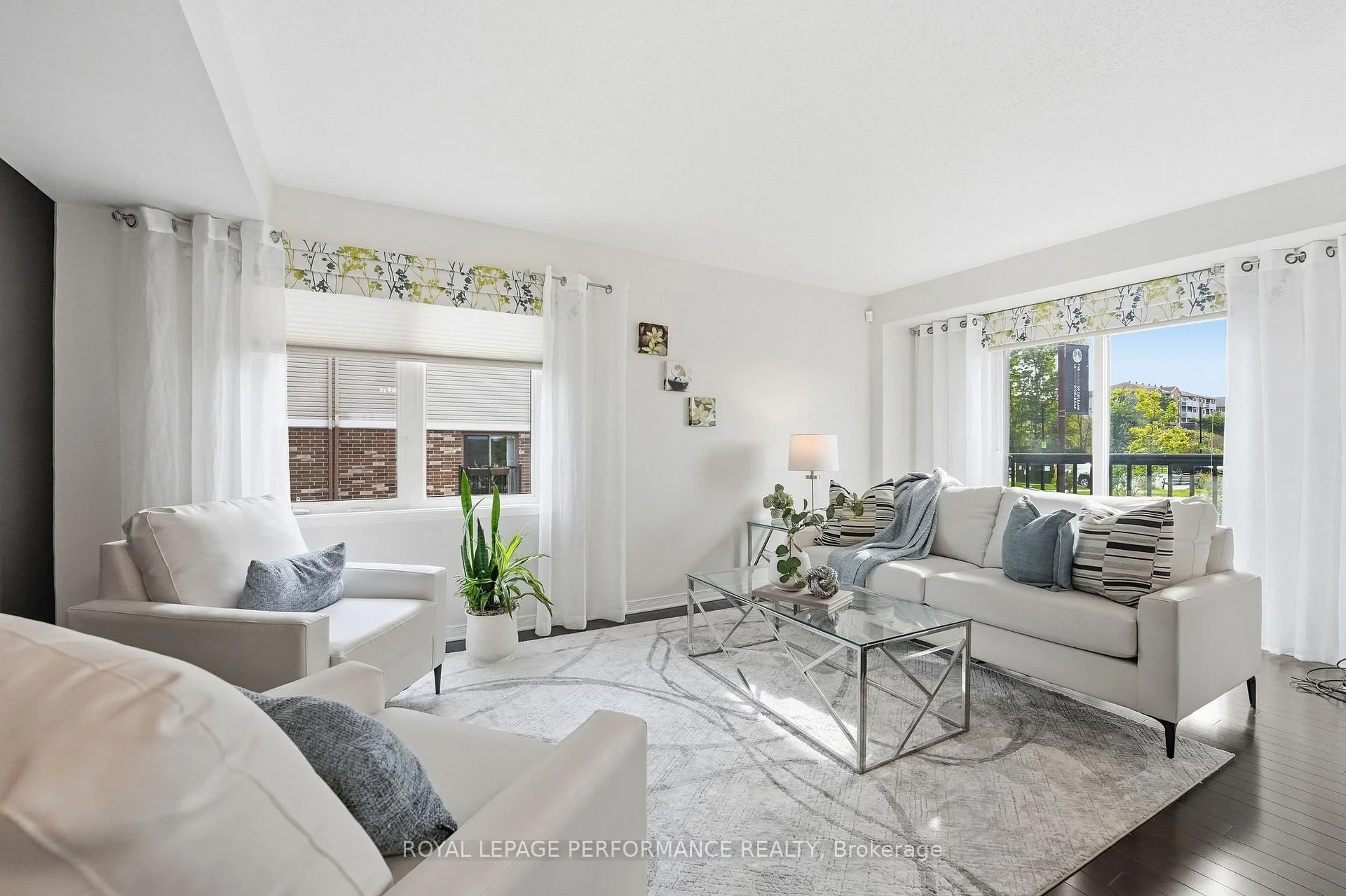 Photo 40 of 275 Eric Czapnik Way, Ottawa, Bilberry Creek/Queenswood Heights — HOMEH