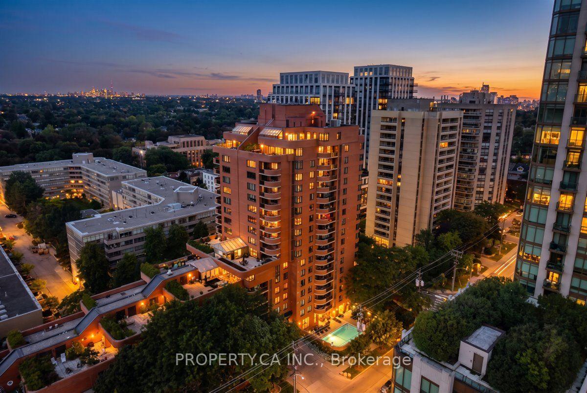 Photo of Unit 503, 260 Heath Street W