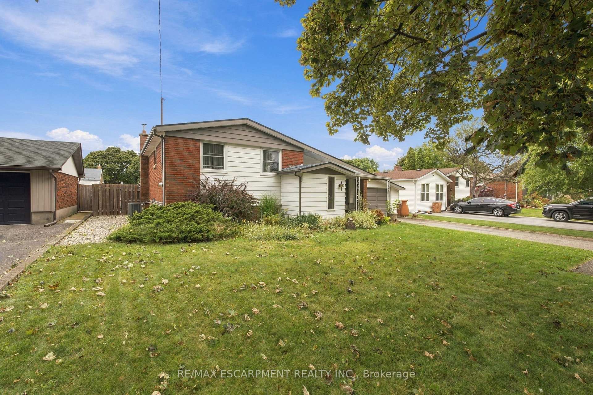 Photo 5 of 67 Wakelin Terrace, St. Catharines, Carlton/Bunting — HOMEH