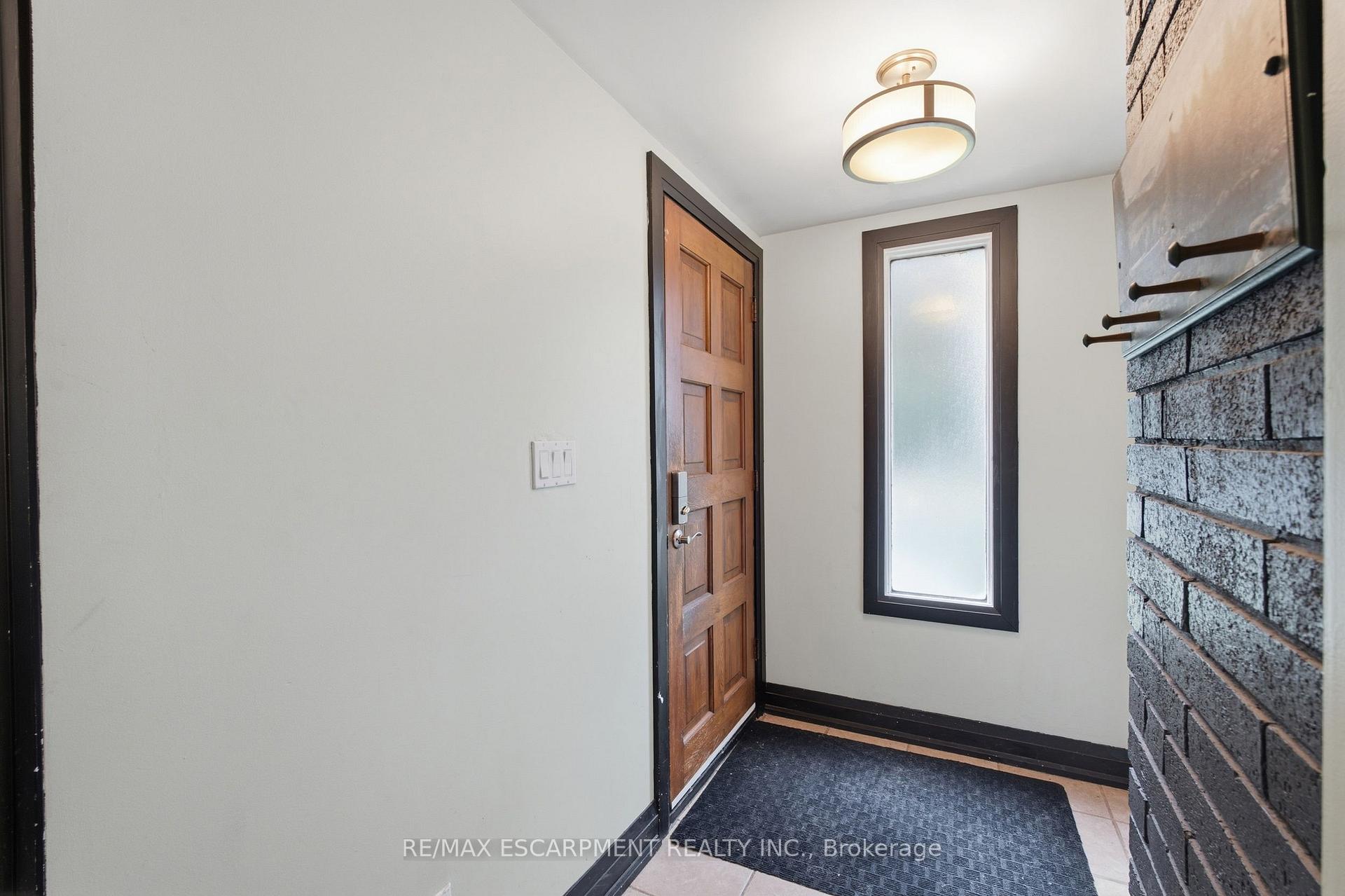 Photo 7 of 67 Wakelin Terrace, St. Catharines, Carlton/Bunting — HOMEH