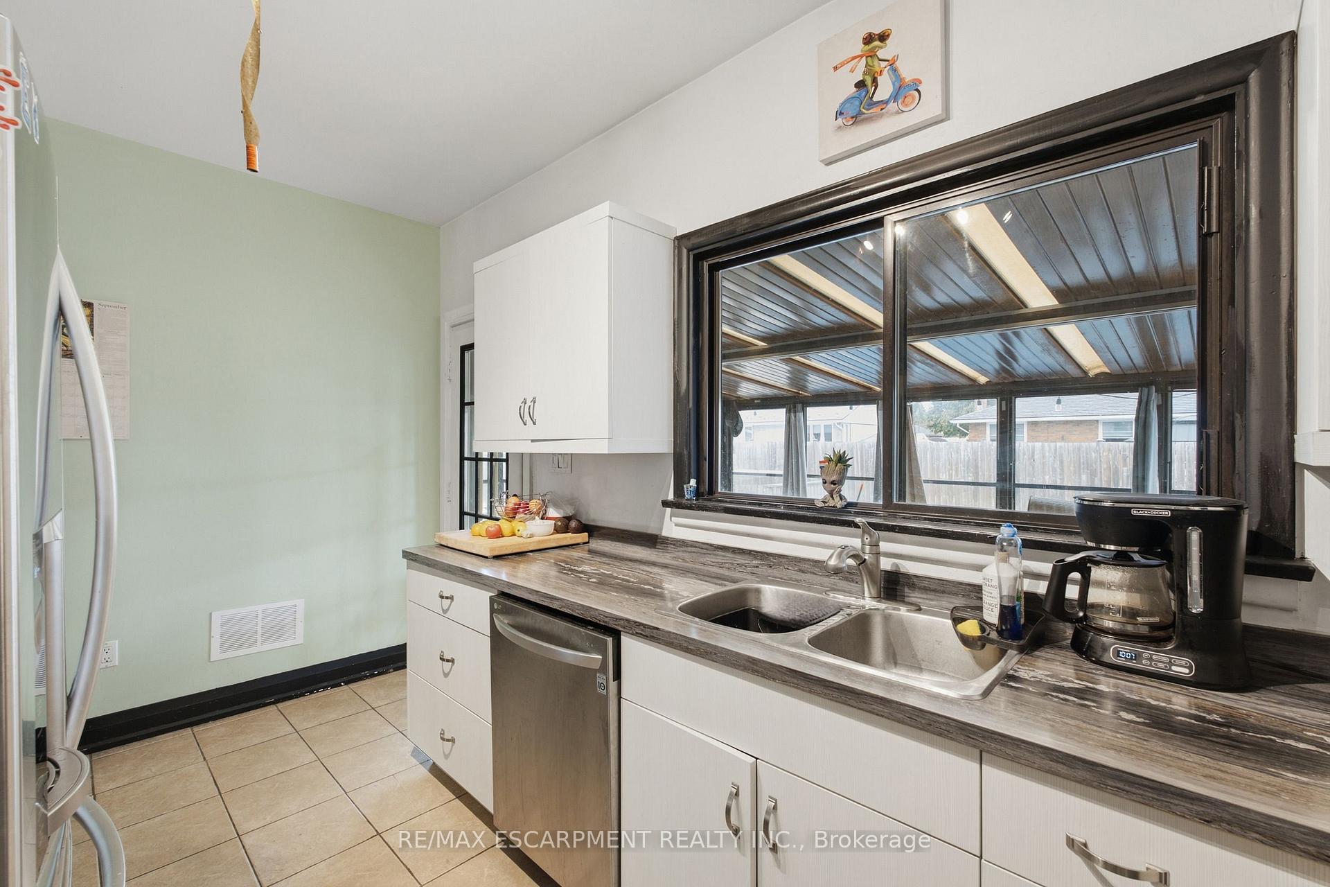 Photo 13 of 67 Wakelin Terrace, St. Catharines, Carlton/Bunting — HOMEH