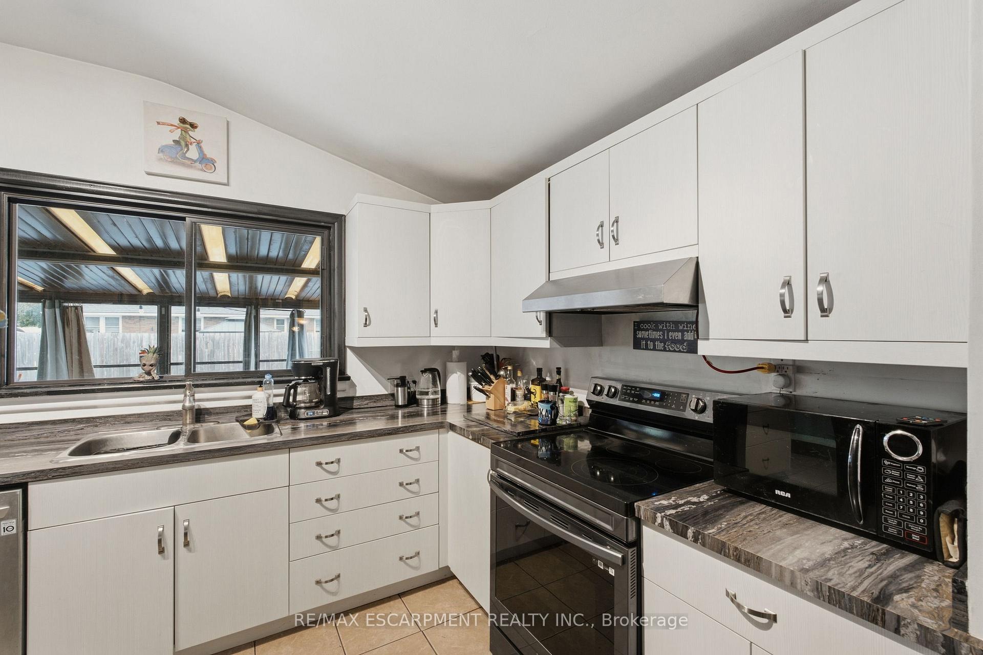 Photo 14 of 67 Wakelin Terrace, St. Catharines, Carlton/Bunting — HOMEH
