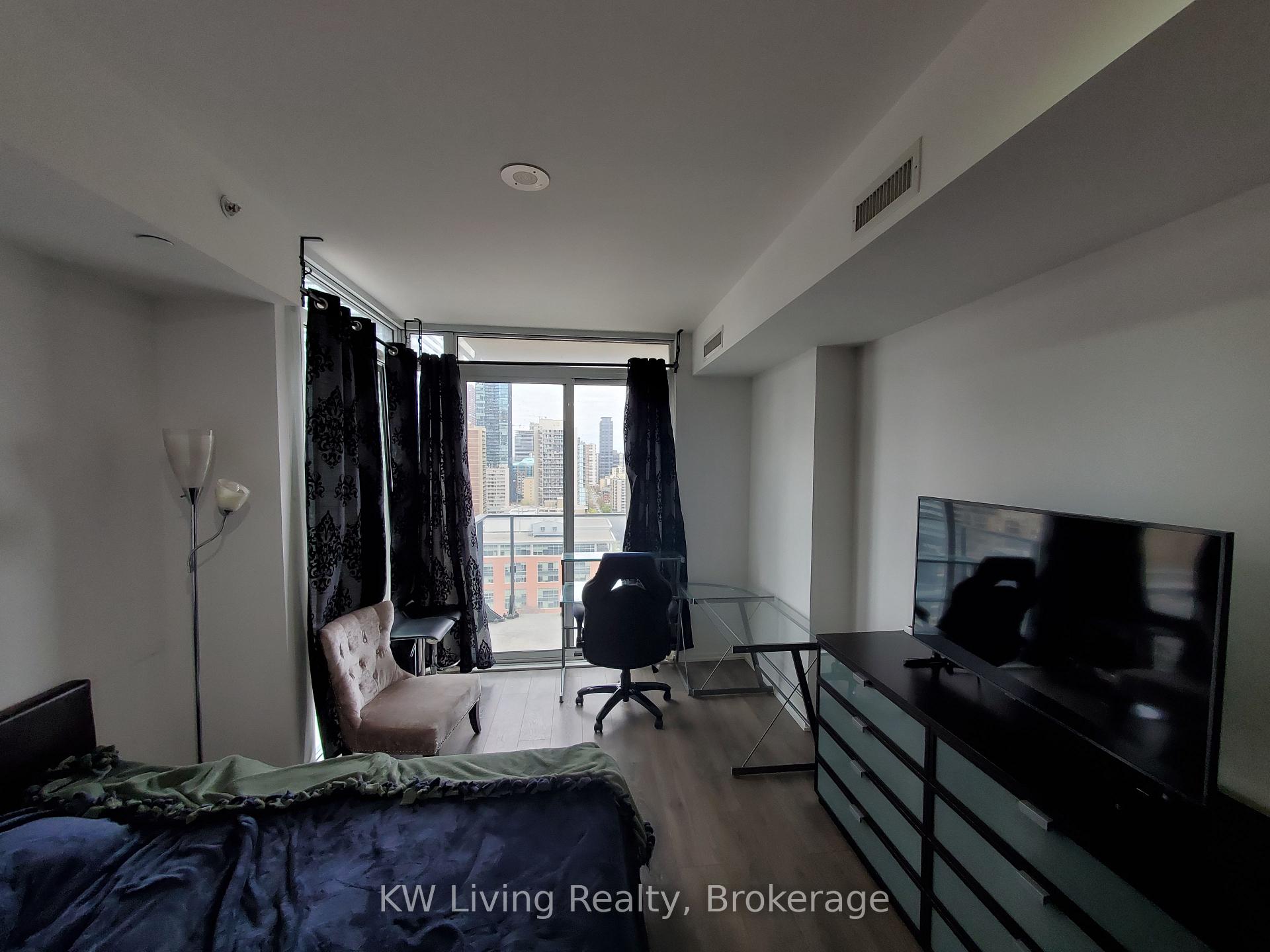 Photo 10 of Unit 1701, 75 St Nicholas Street, Toronto, Bay Street Corridor — HOMEH
