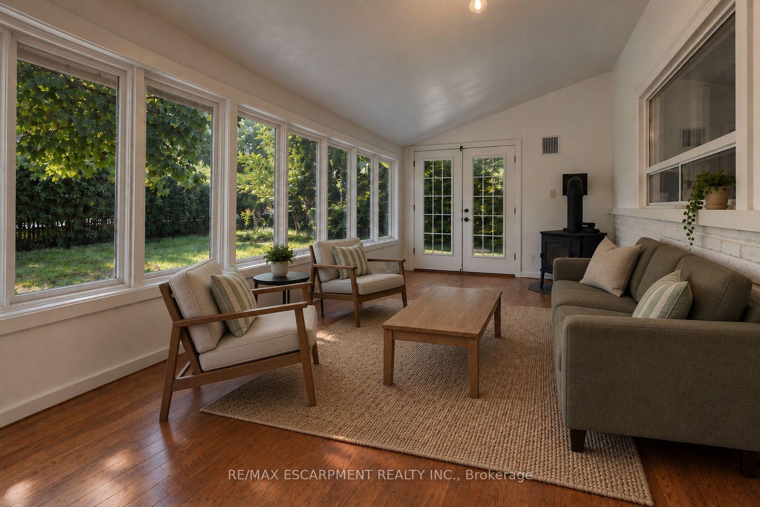 Photo 7 of 505 Patricia Drive, Oakville, West — HOMEH