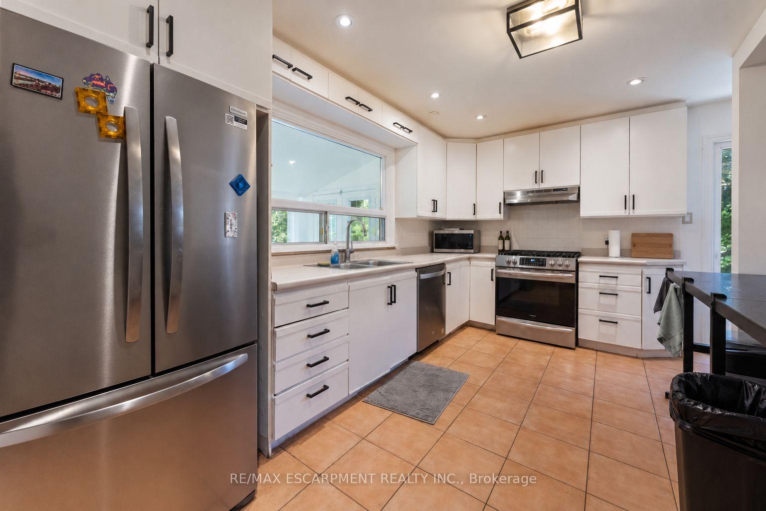 Photo 9 of 505 Patricia Drive, Oakville, West — HOMEH