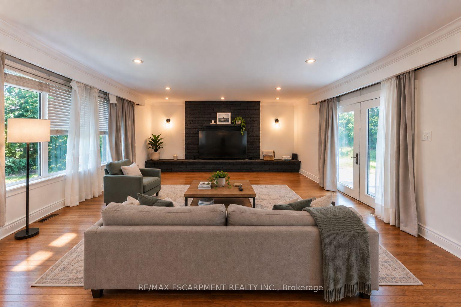 Photo 12 of 505 Patricia Drive, Oakville, West — HOMEH