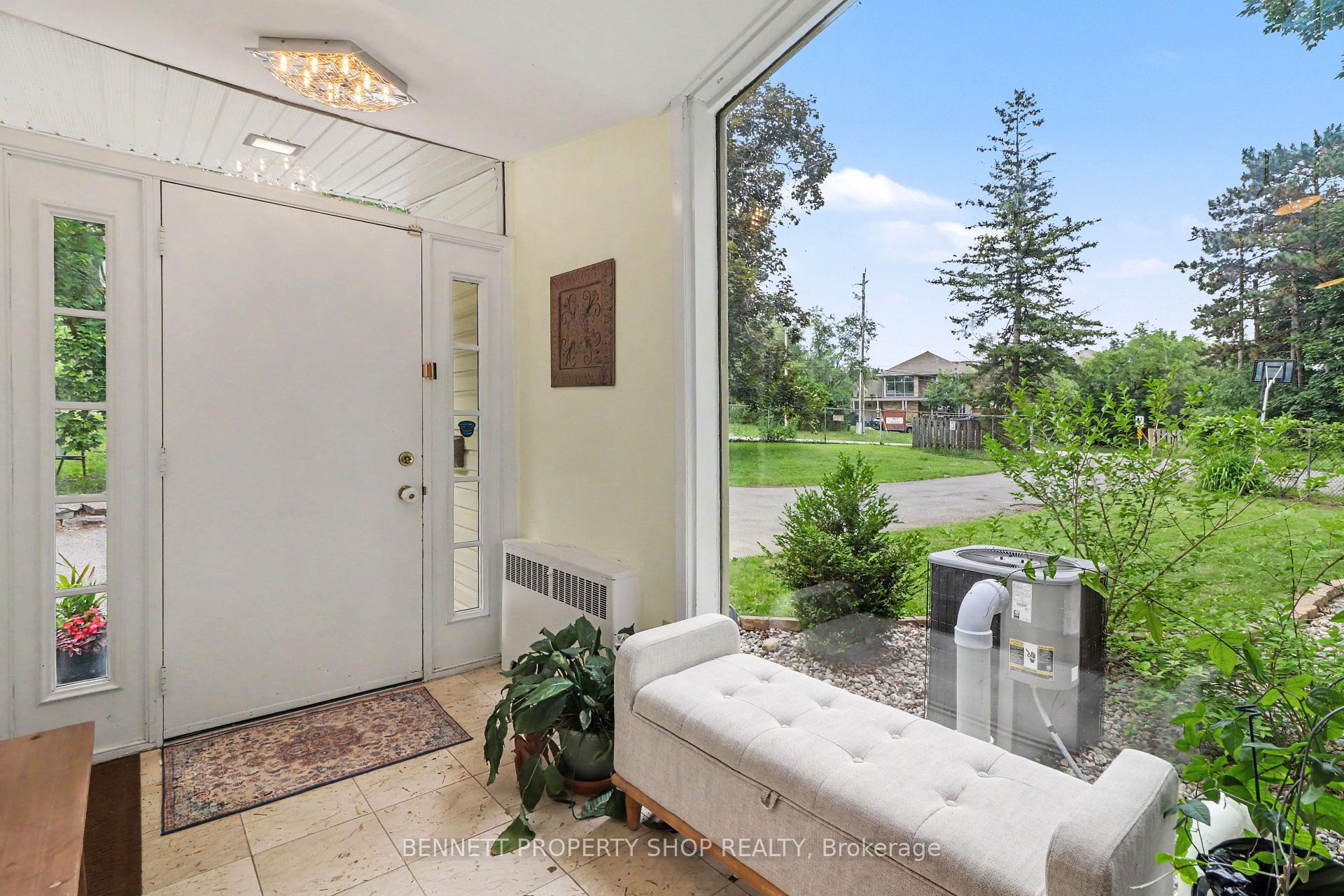 Photo 3 of 1770 Montreal Road, Ottawa, Beacon Hill South — HOMEH